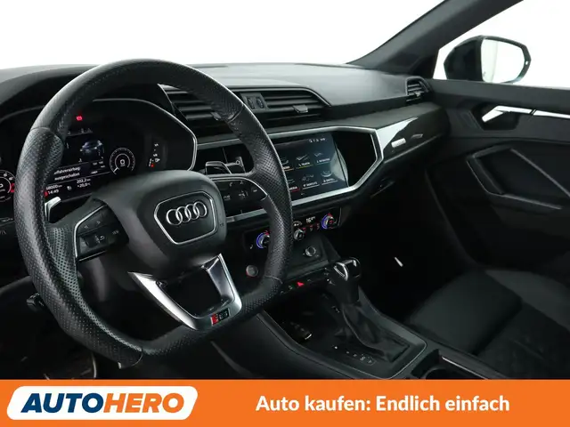 Audi RS Q3 view 11