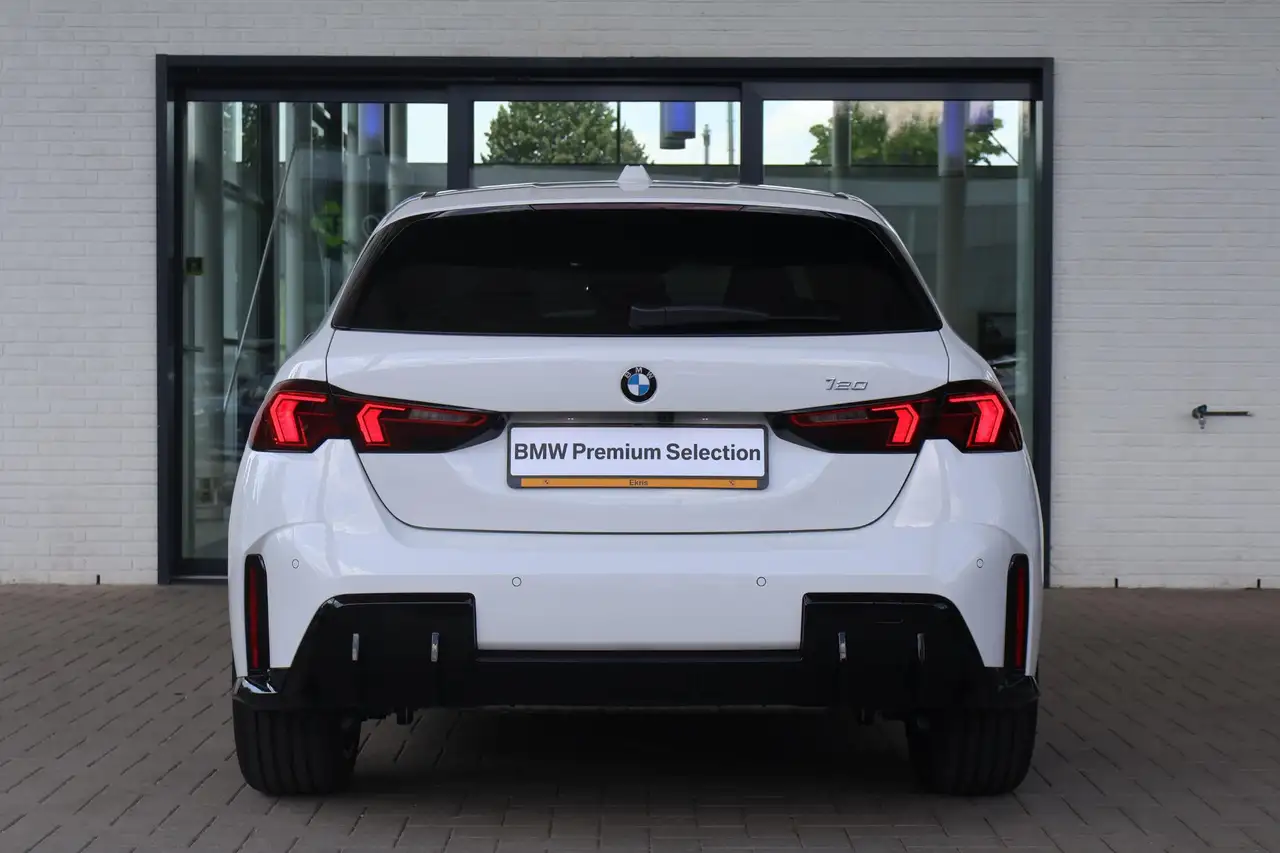 BMW 1 Series 2026