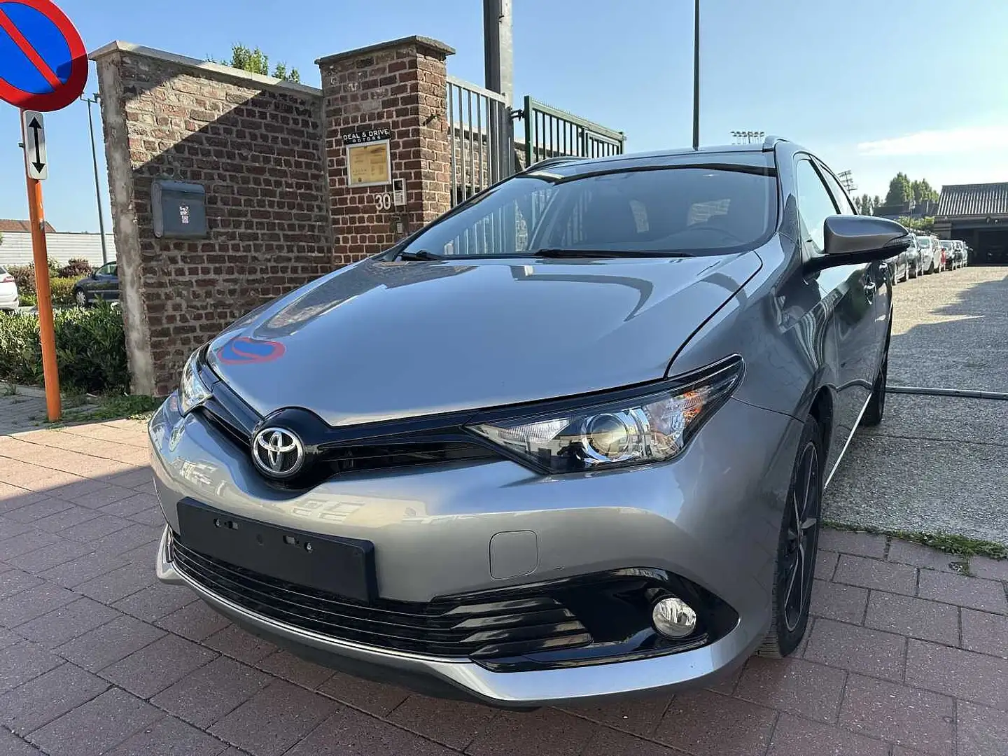 Toyota Auris TOURING SPORTS SW 1.2 I MET 109DKM HANDELAARS & EX Gris - 1