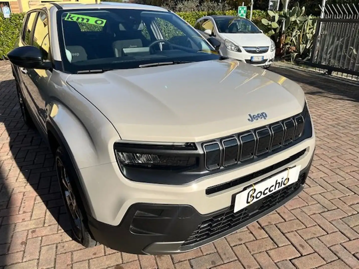 Jeep Avenger 1.2 turbo e-hybrid Longitude 110cv edct6 Gris - 1