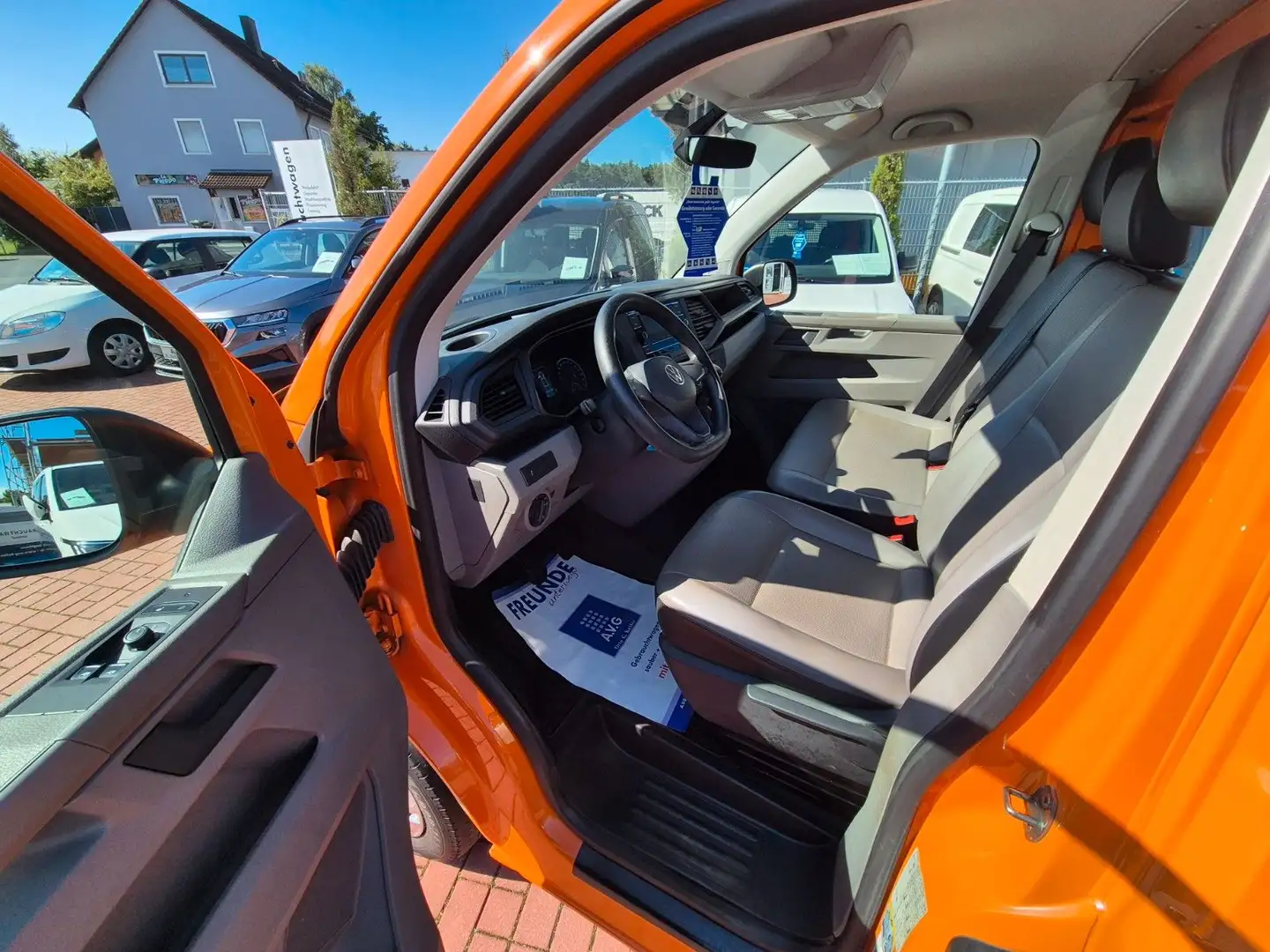 Volkswagen T6 Transporter T6 PRITSCHE Niederflur lang 4 MOTION, AHK Orange - 2