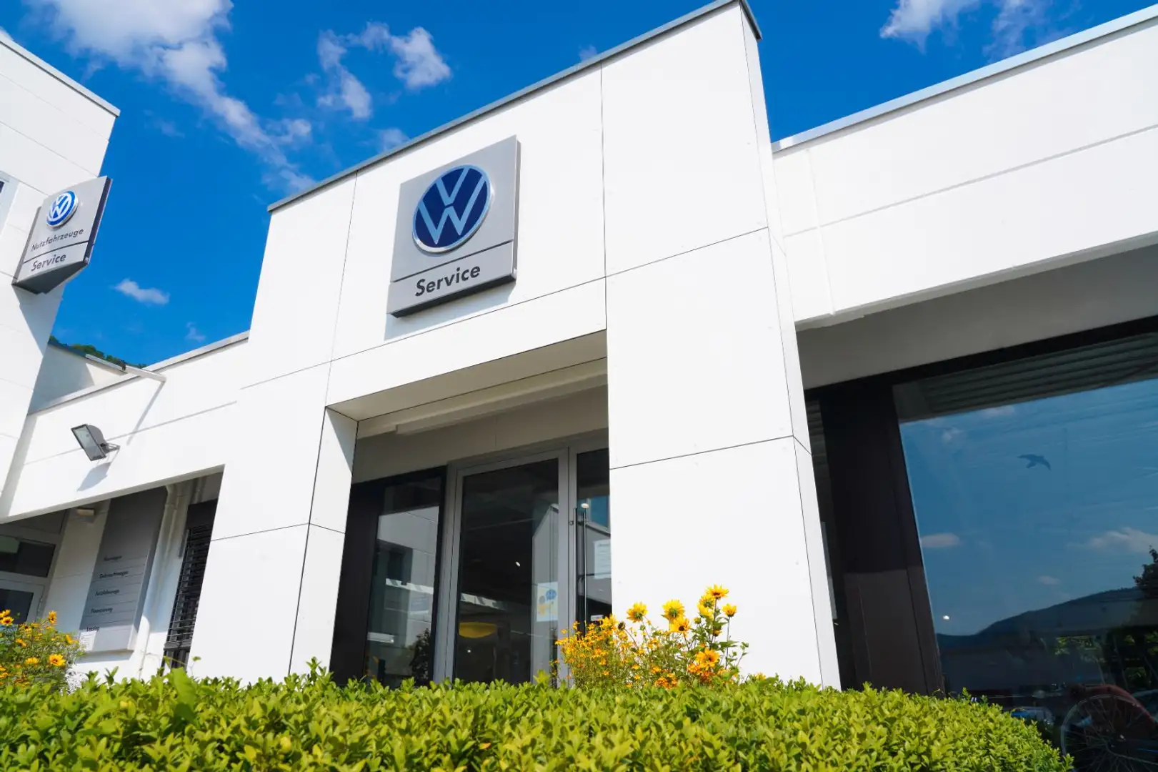 Volkswagen T6.1 Transporter Kasten langer Radstand Weiß - 2