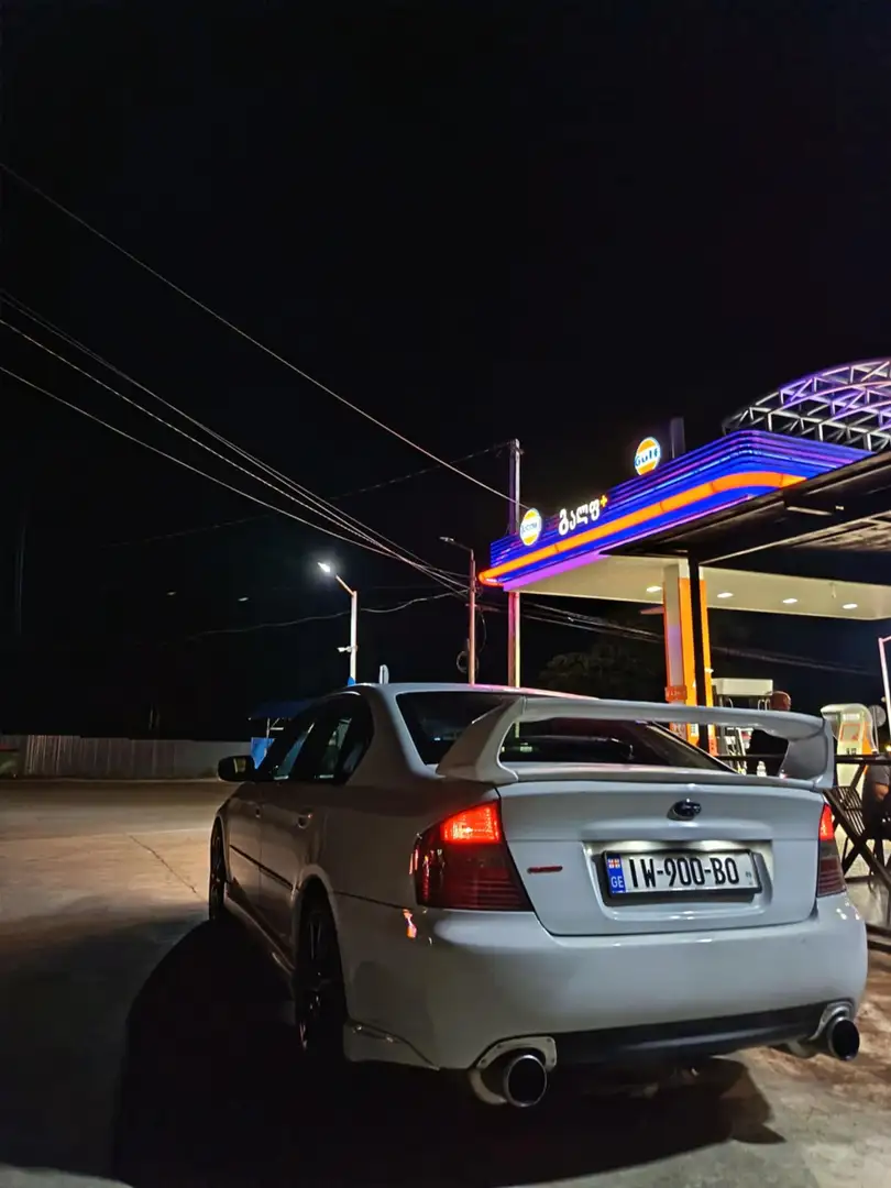 Subaru Legacy 2.0 turbo - 1