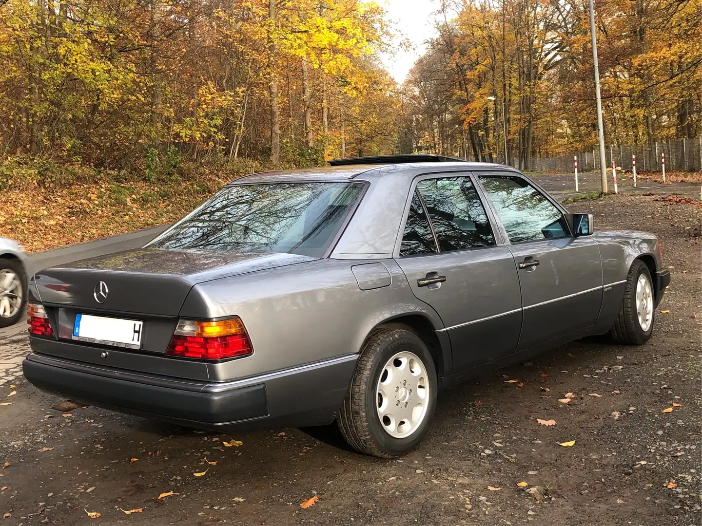 Mercedes-Benz E 220 Sportline Gris - 2