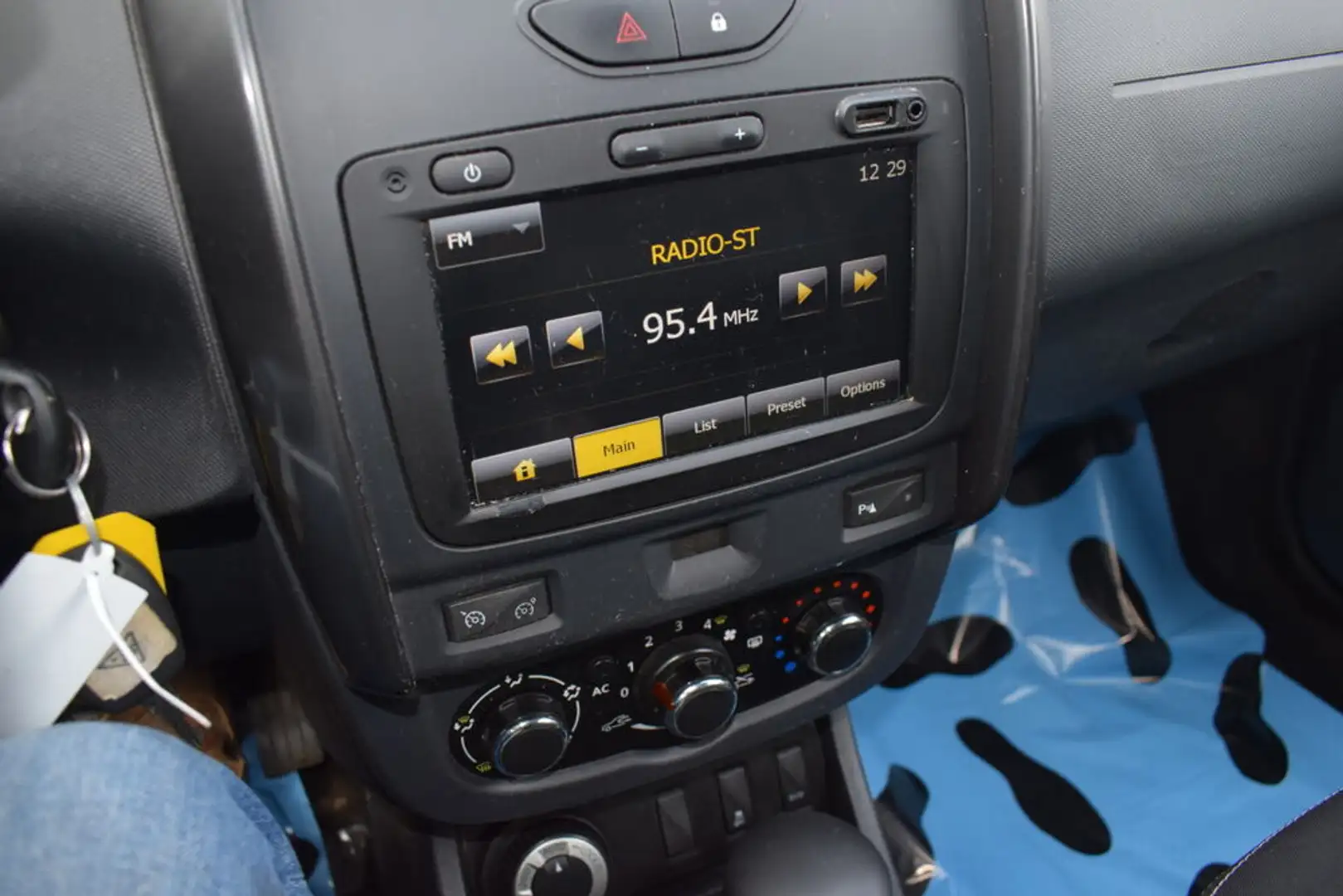 Dacia Duster Fiskal Supreme dCi 110 allrad garantie Blauw - 2