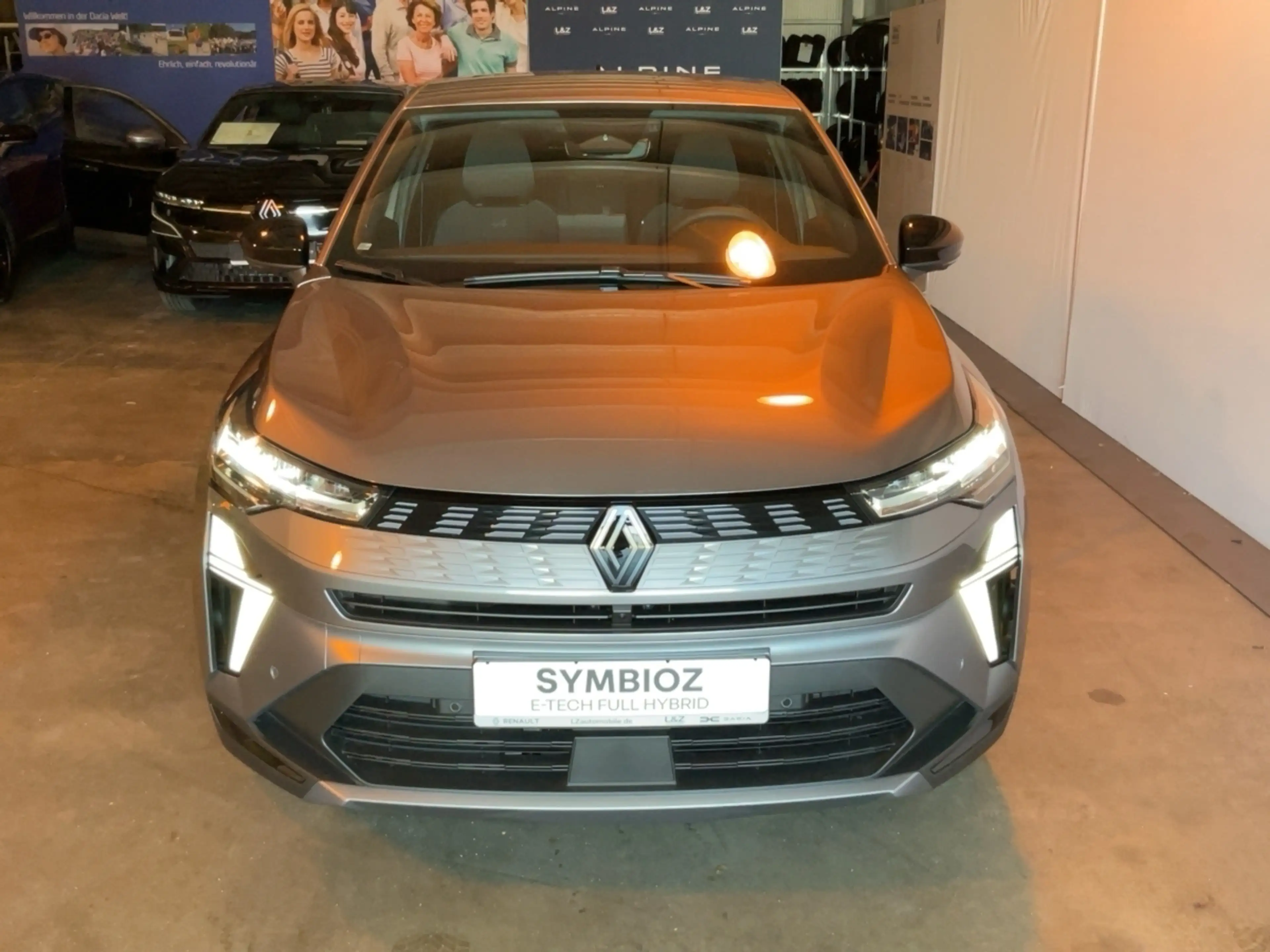 Renault Symbioz 145 E-Tech Full Hybrid Esprit Alpine — photo 6