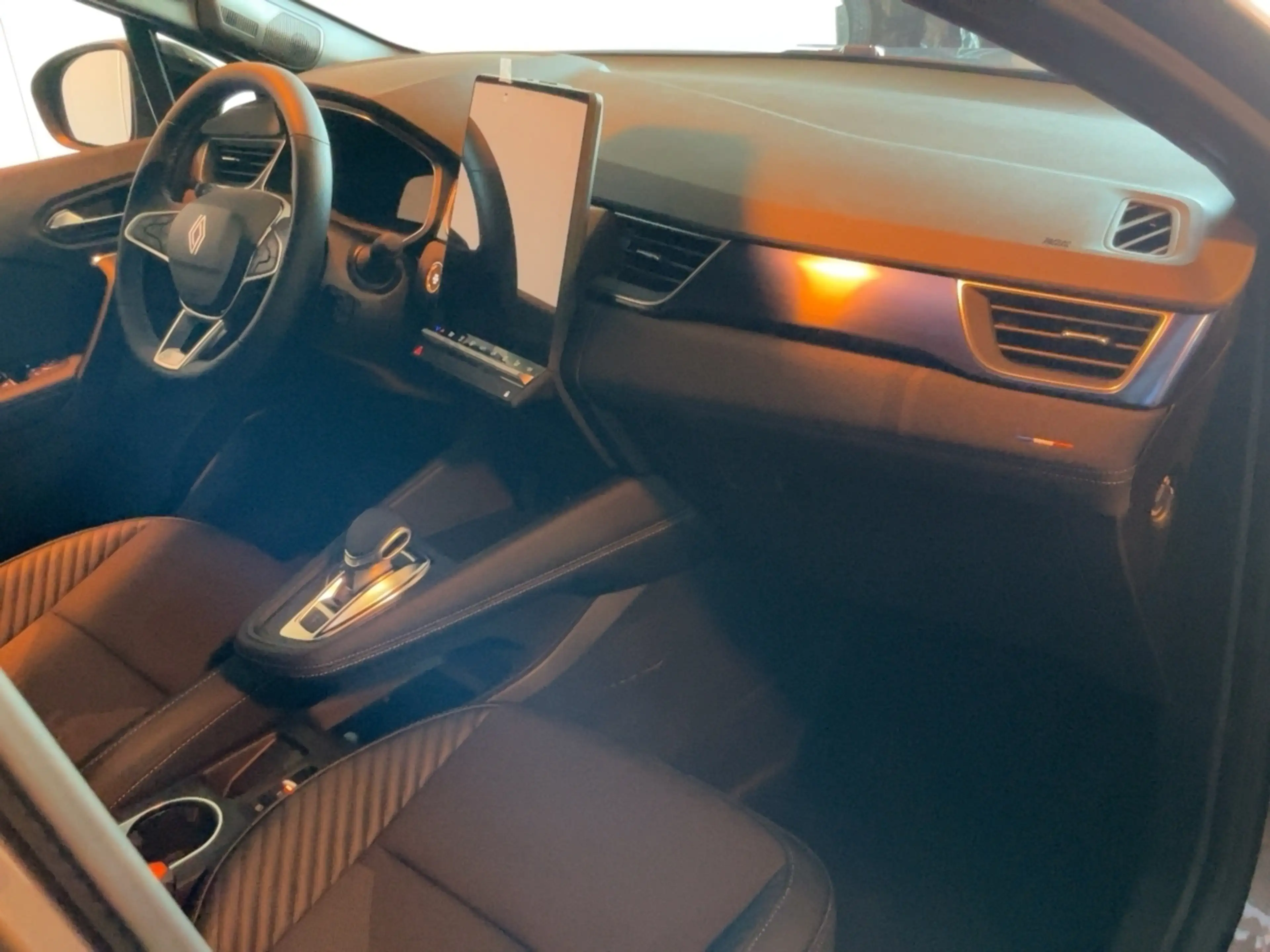 Renault Symbioz 145 E-Tech Full Hybrid Esprit Alpine — photo 10