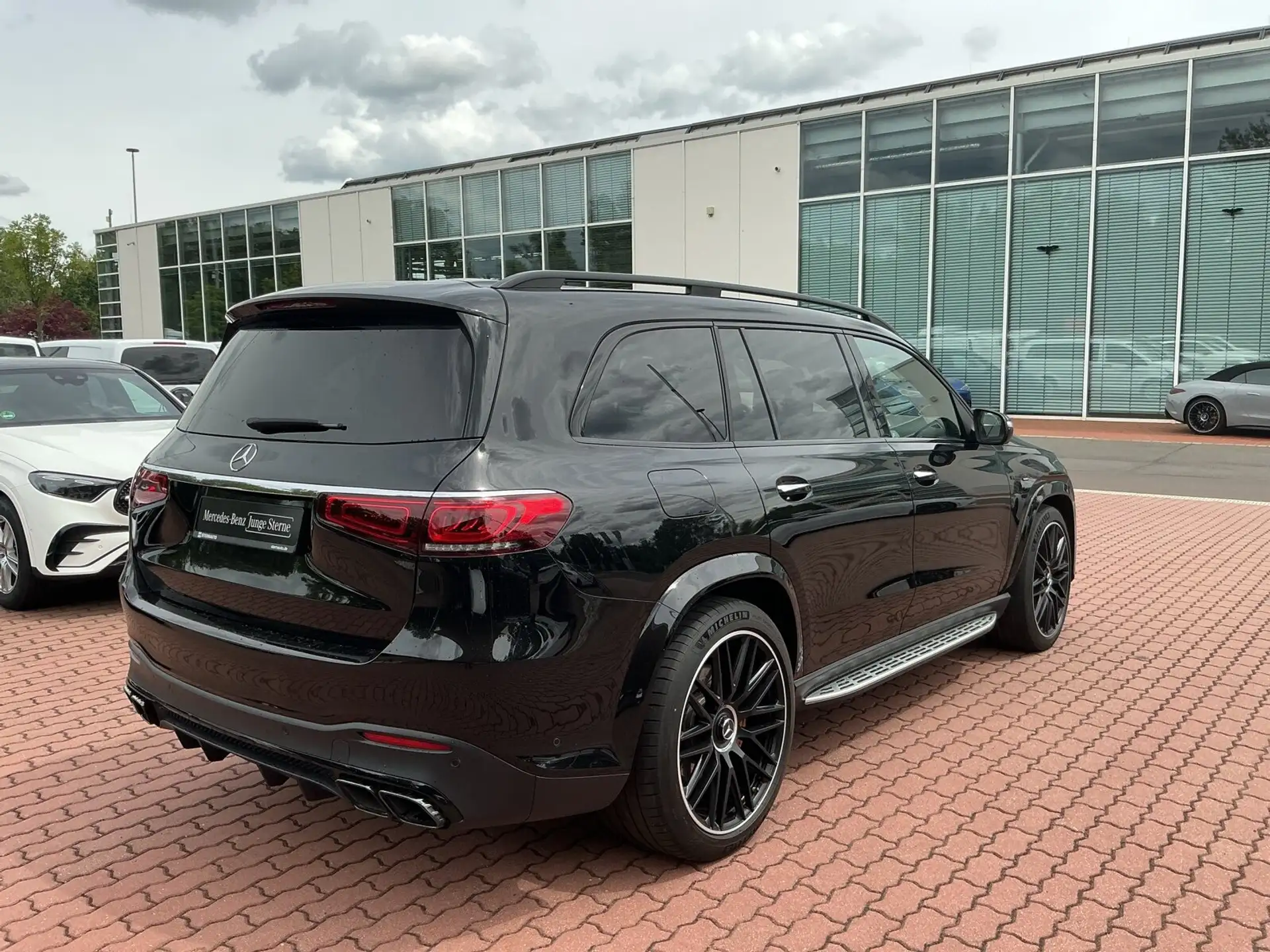 벤츠 Mercedes-Benz GLS GLS 63 AMG 2021 검정 사진 4