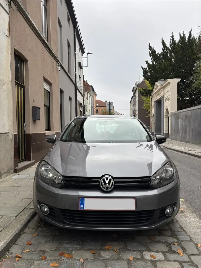 Volkswagen Golf 1.6 TDI DPF BlueMotion Technology Comfortline Gris - 1