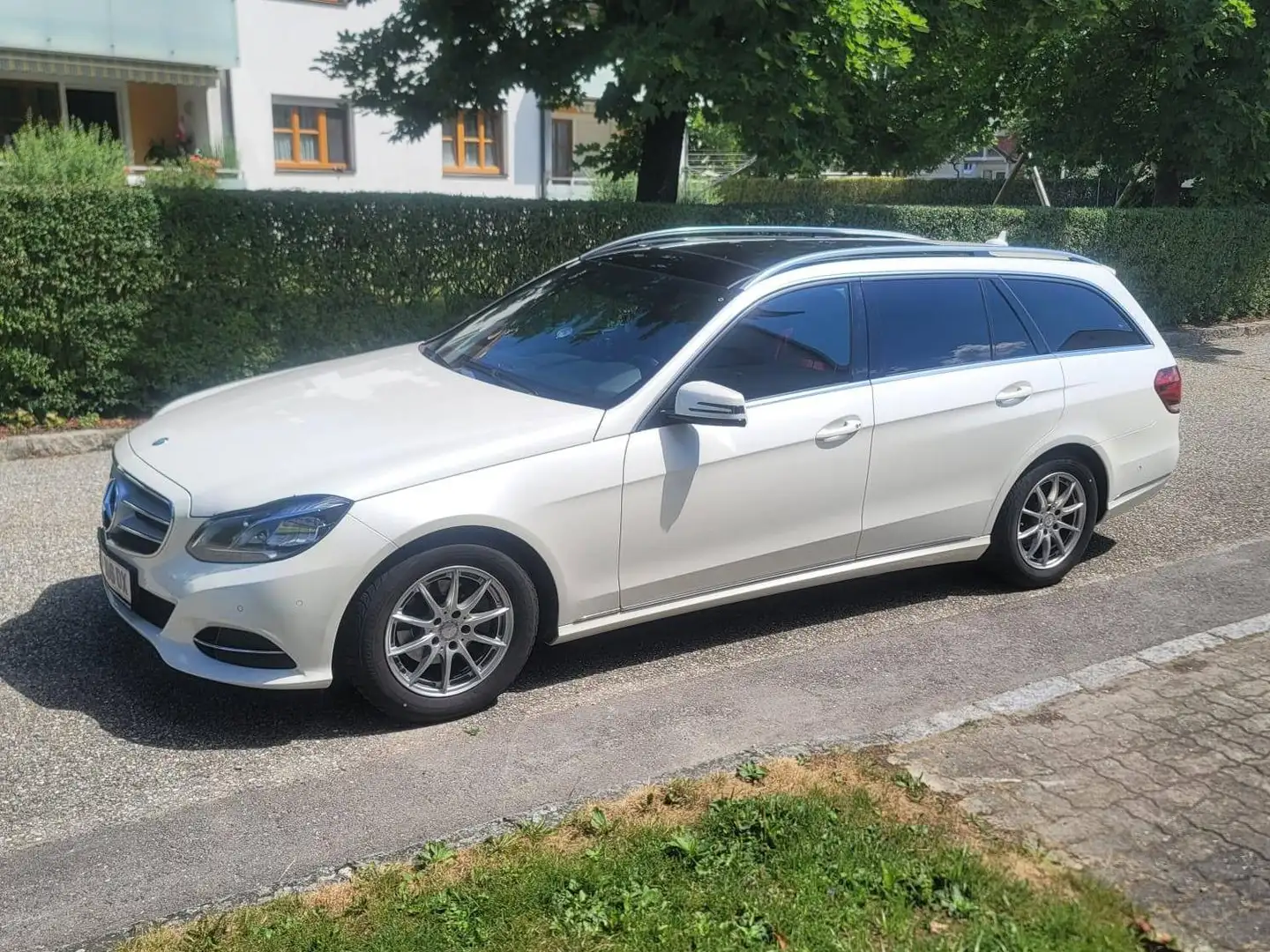 Mercedes-Benz E 200 E 200 T Avantgarde A-Edition CDI Aut.Avantgarde A-Edition Weiß - 1