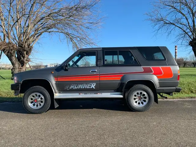 Toyota 4-Runner SURF 2.4 RE