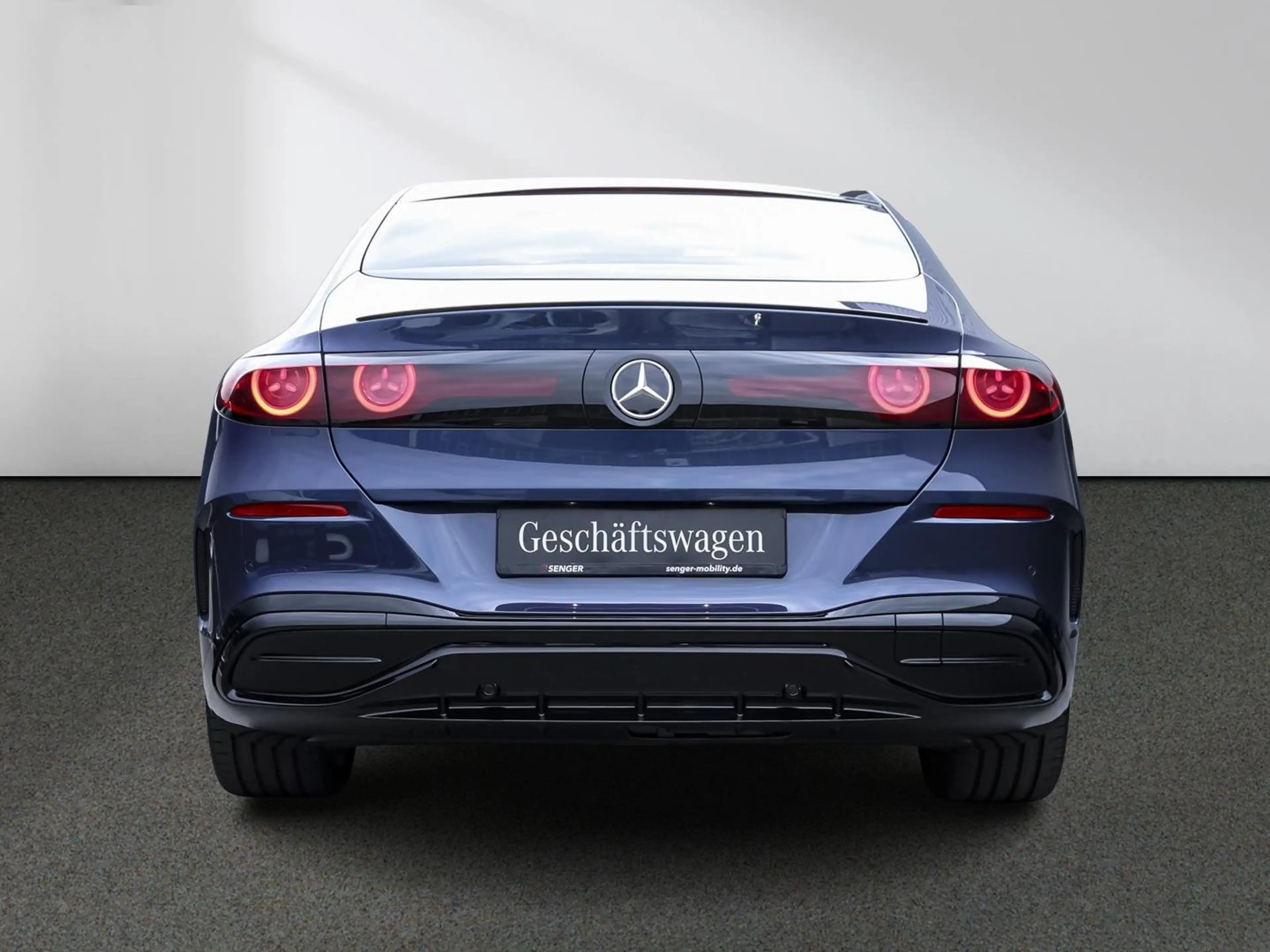 Mercedes-Benz C 400 4M AMG Night Digital-Light Hyperscreen AHK — photo 5
