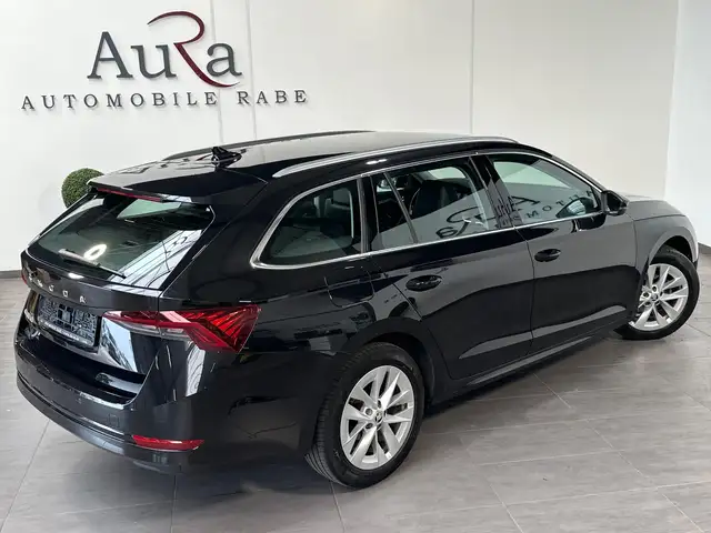 Skoda Octavia view 5