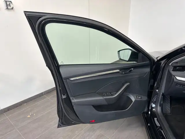 Skoda Octavia view 6