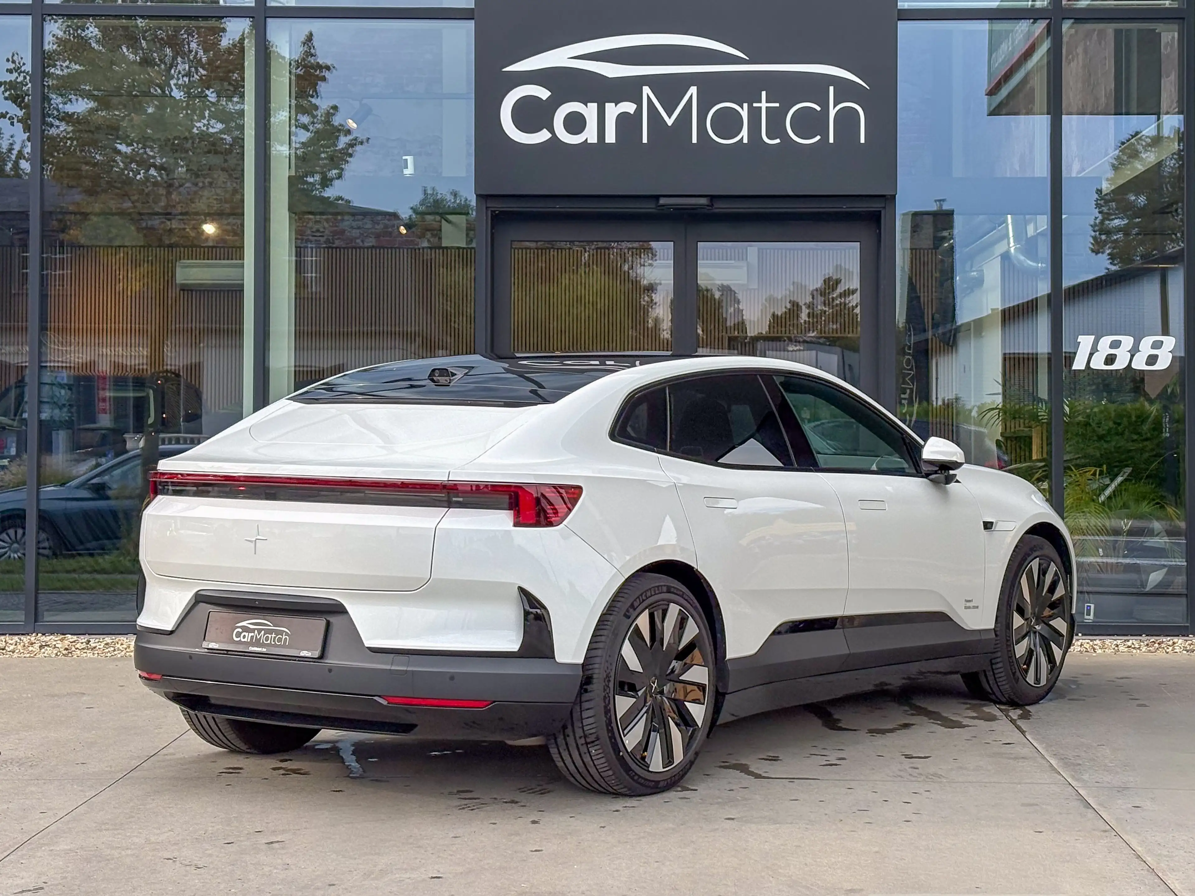 Polestar 4 Long Range Single Motor - Plus | Pilot | Pro — photo 5