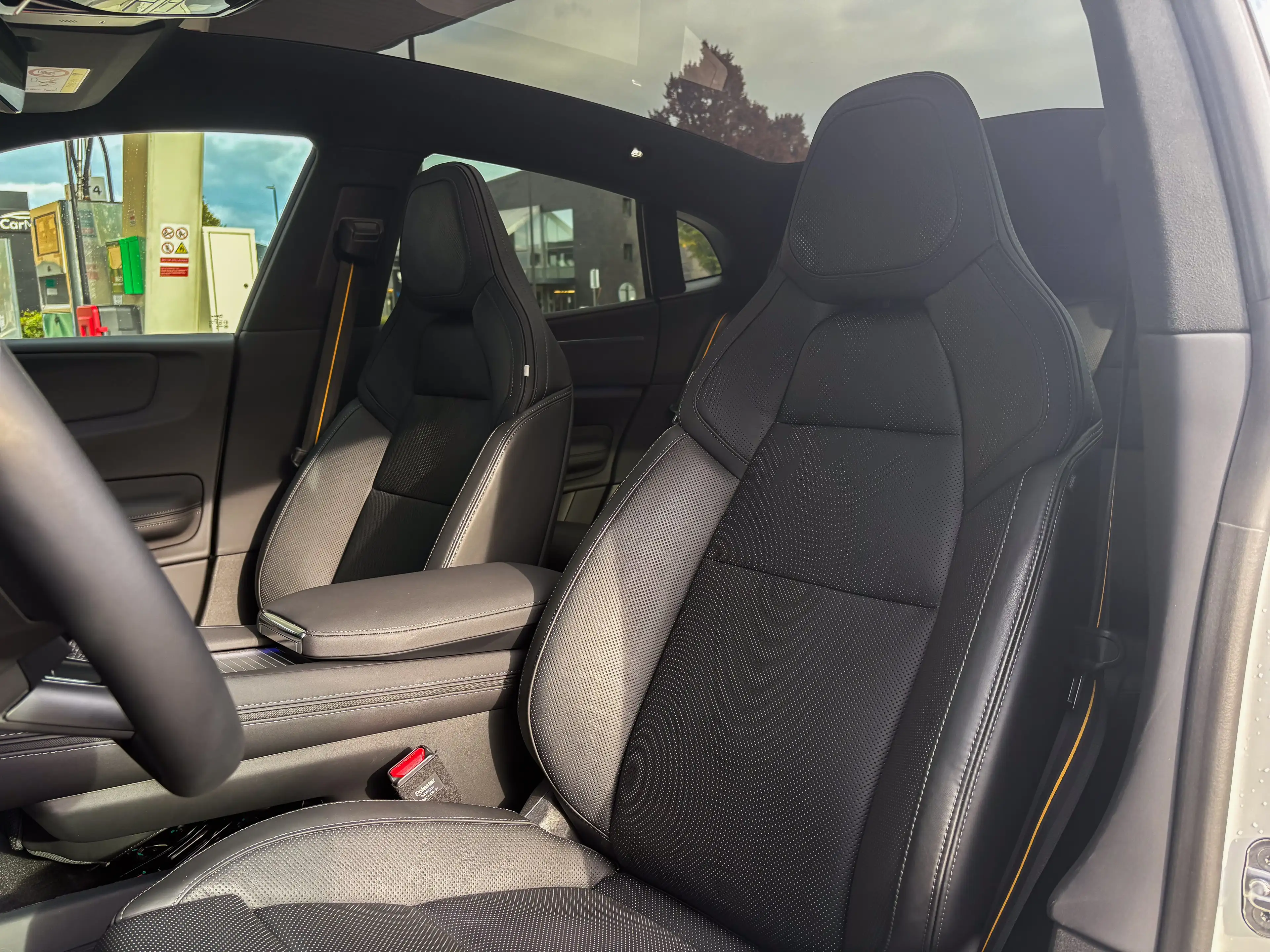 Polestar 4 Long Range Single Motor - Plus | Pilot | Pro — photo 9