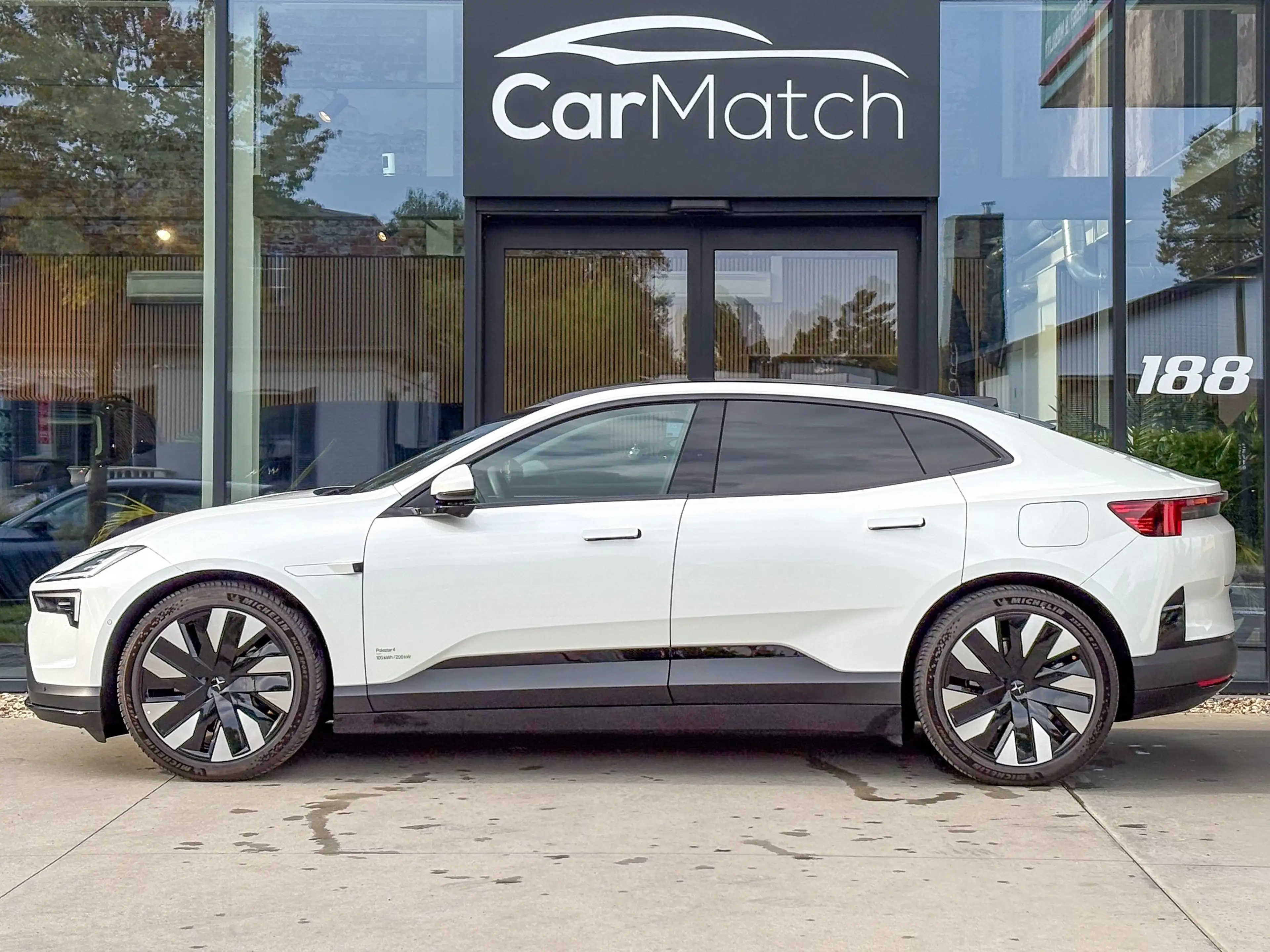 Polestar 4 Long Range Single Motor - Plus | Pilot | Pro — photo 8