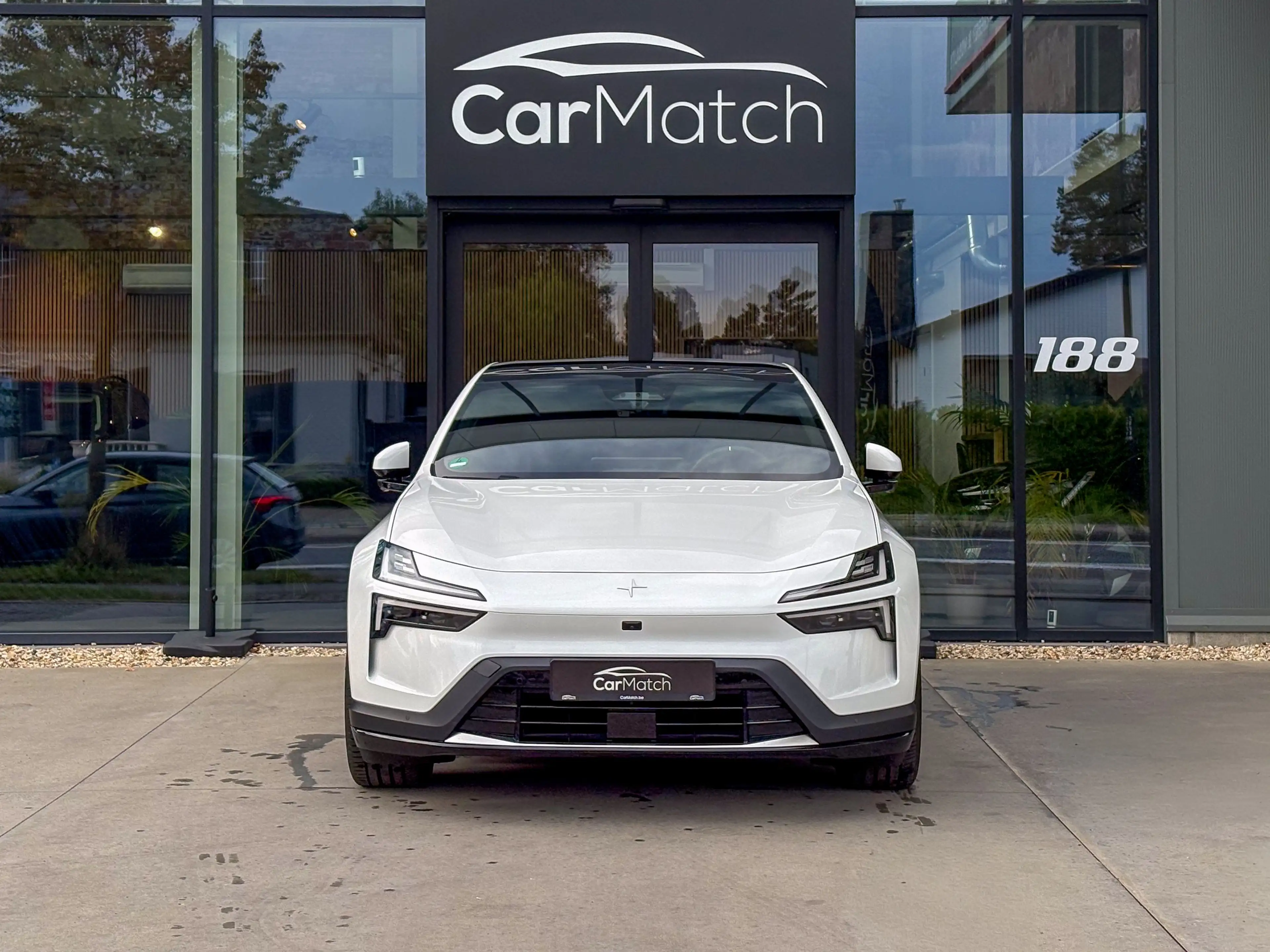 Polestar 4 Long Range Single Motor - Plus | Pilot | Pro — photo 2
