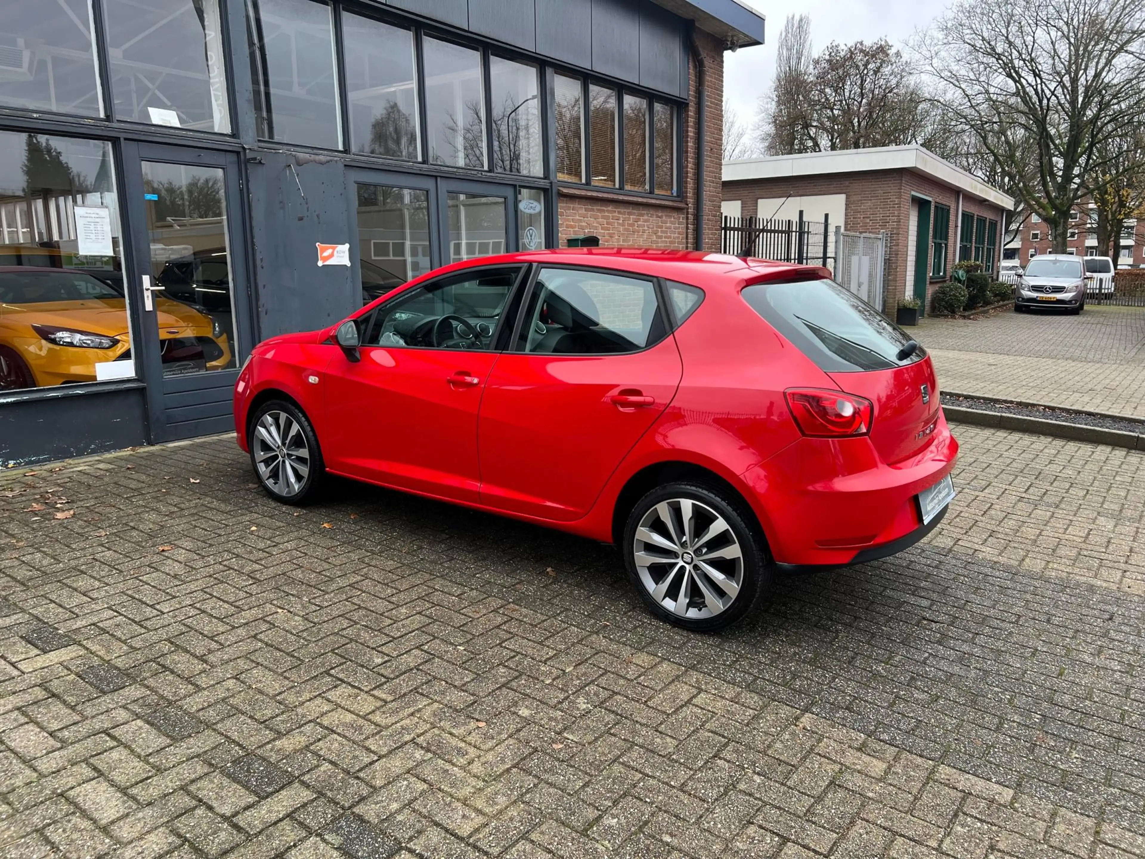 SEAT Ibiza 1.2 TSI FR, Airco — photo 9