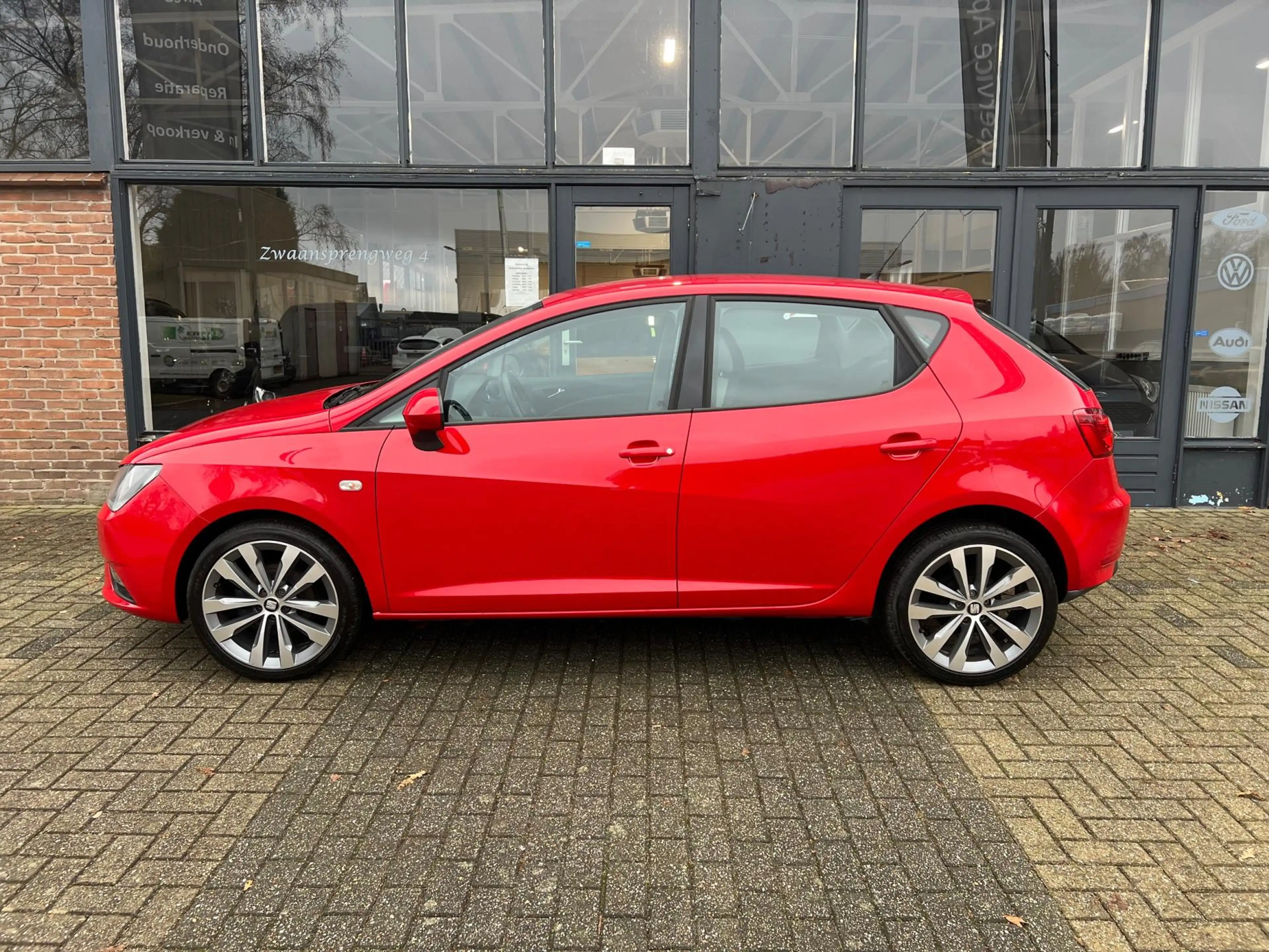 SEAT Ibiza 1.2 TSI FR, Airco — photo 10