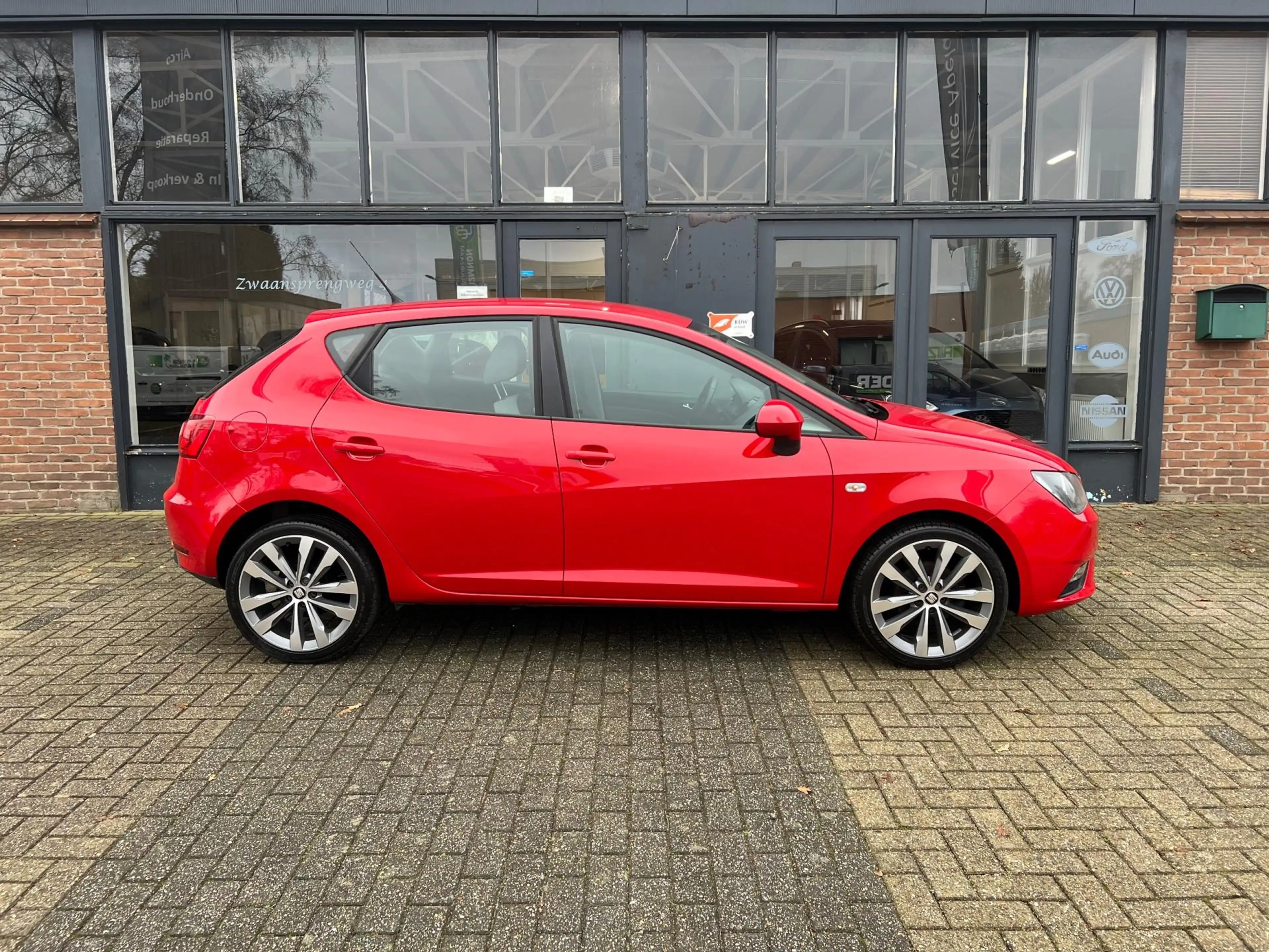 SEAT Ibiza 1.2 TSI FR, Airco — photo 5