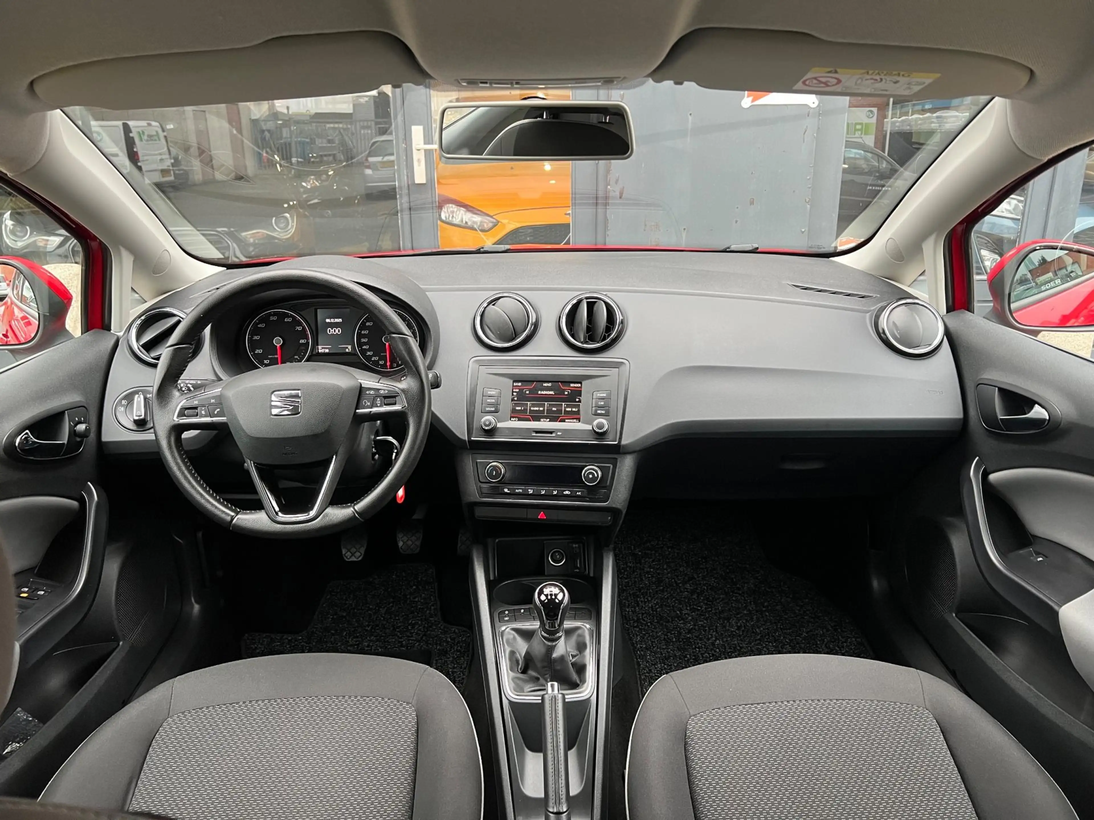 SEAT Ibiza 1.2 TSI FR, Airco — photo 12