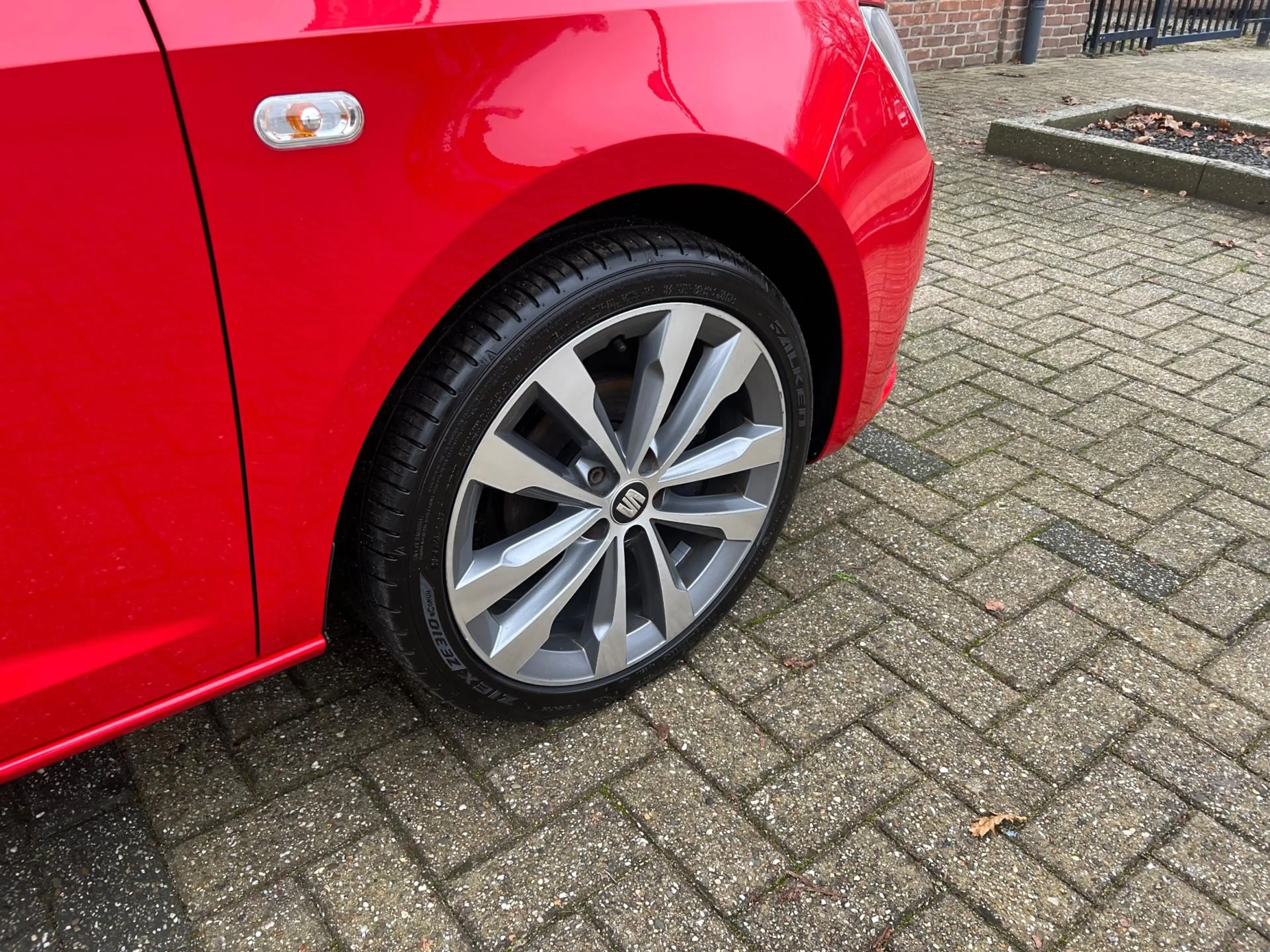 SEAT Ibiza 1.2 TSI FR, Airco — photo 6
