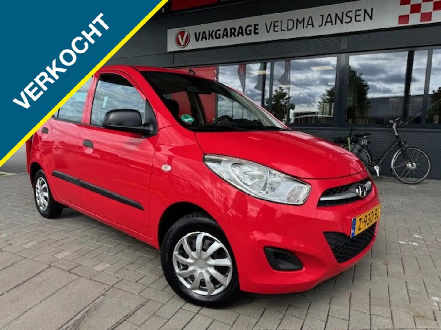 Hyundai i10 VERKOCHT! 1.1 i-DRIVE 5-DRS. 96.000 KM! Rouge - 1