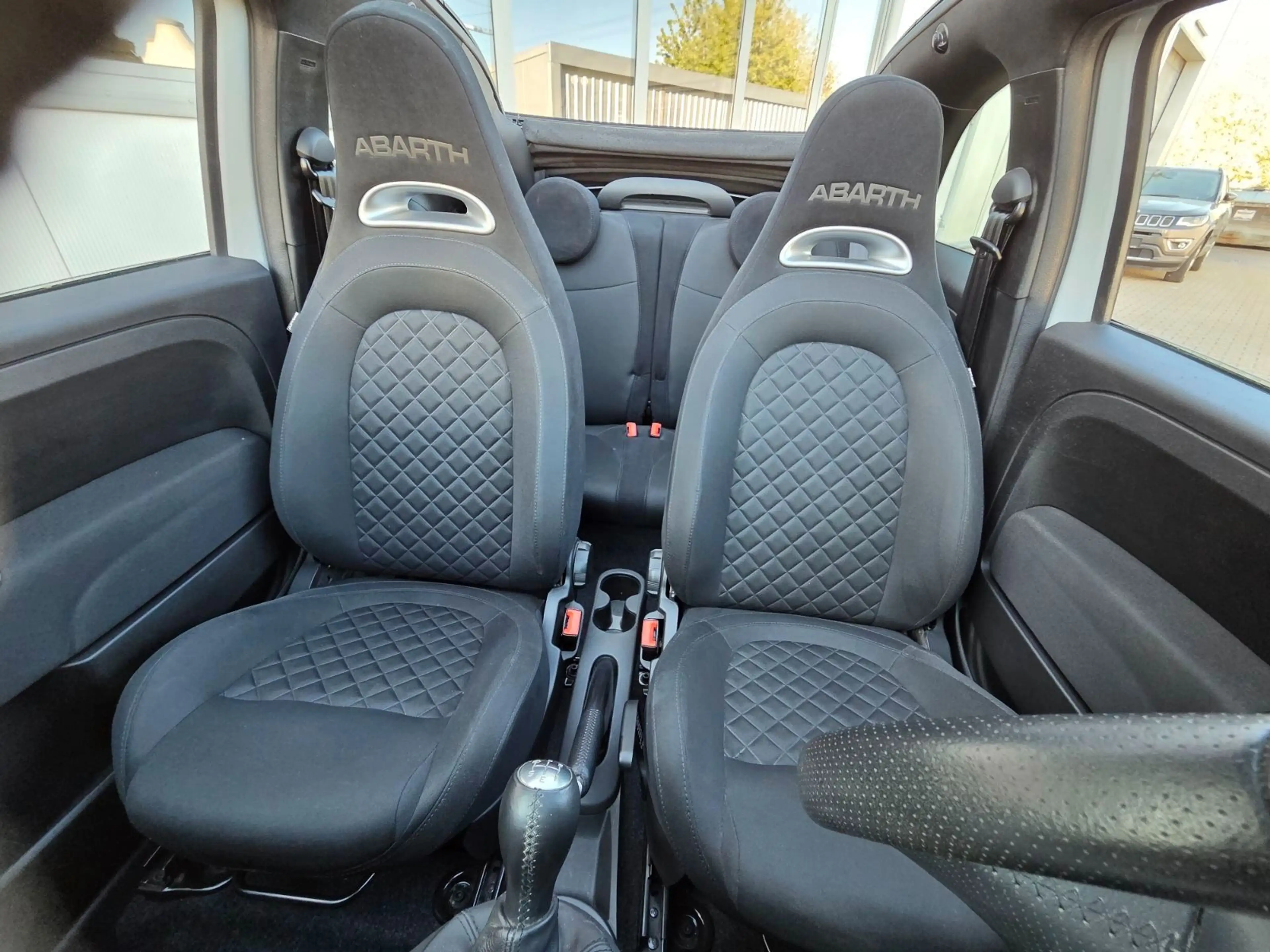 Abarth 595C 1.4 T-Jet (145PS) — photo 11