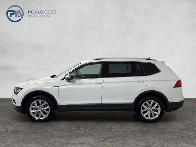 Volkswagen Tiguan view 3