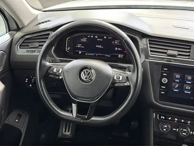 Volkswagen Tiguan view 8