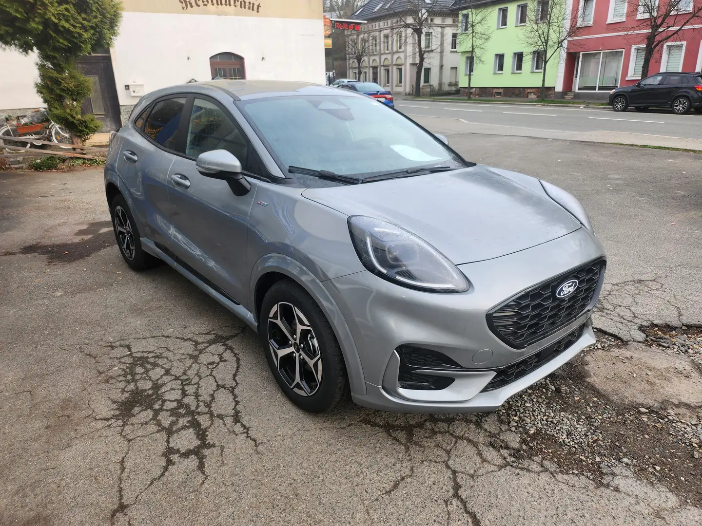 Ford Puma ST-Line Grau - 2