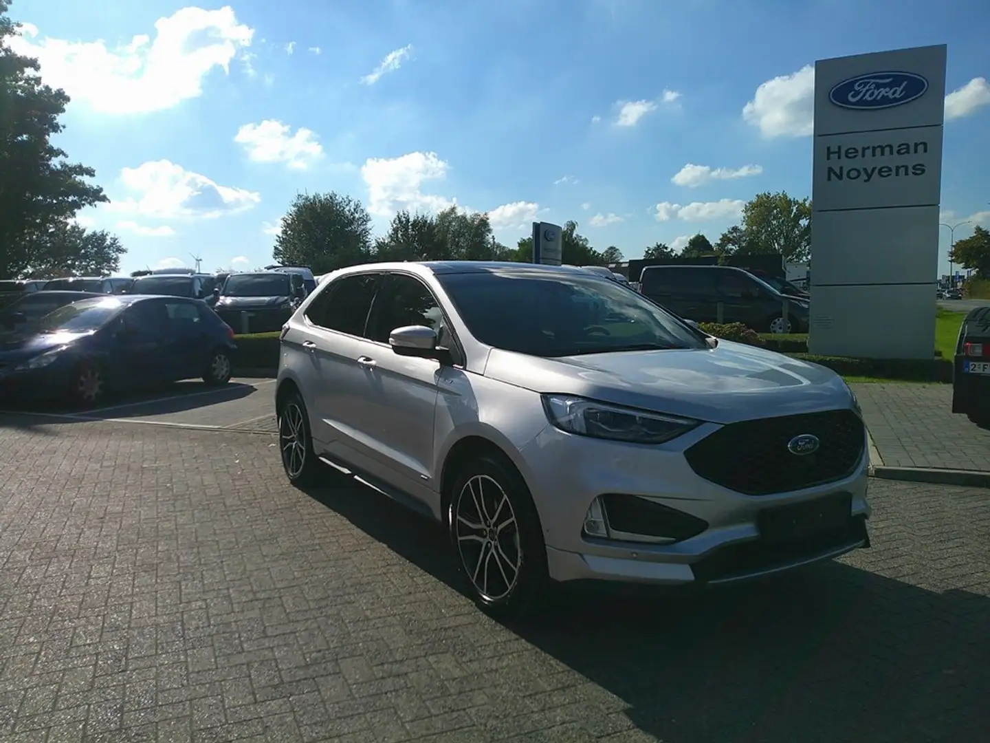 Ford Edge ST-line Silber - 1
