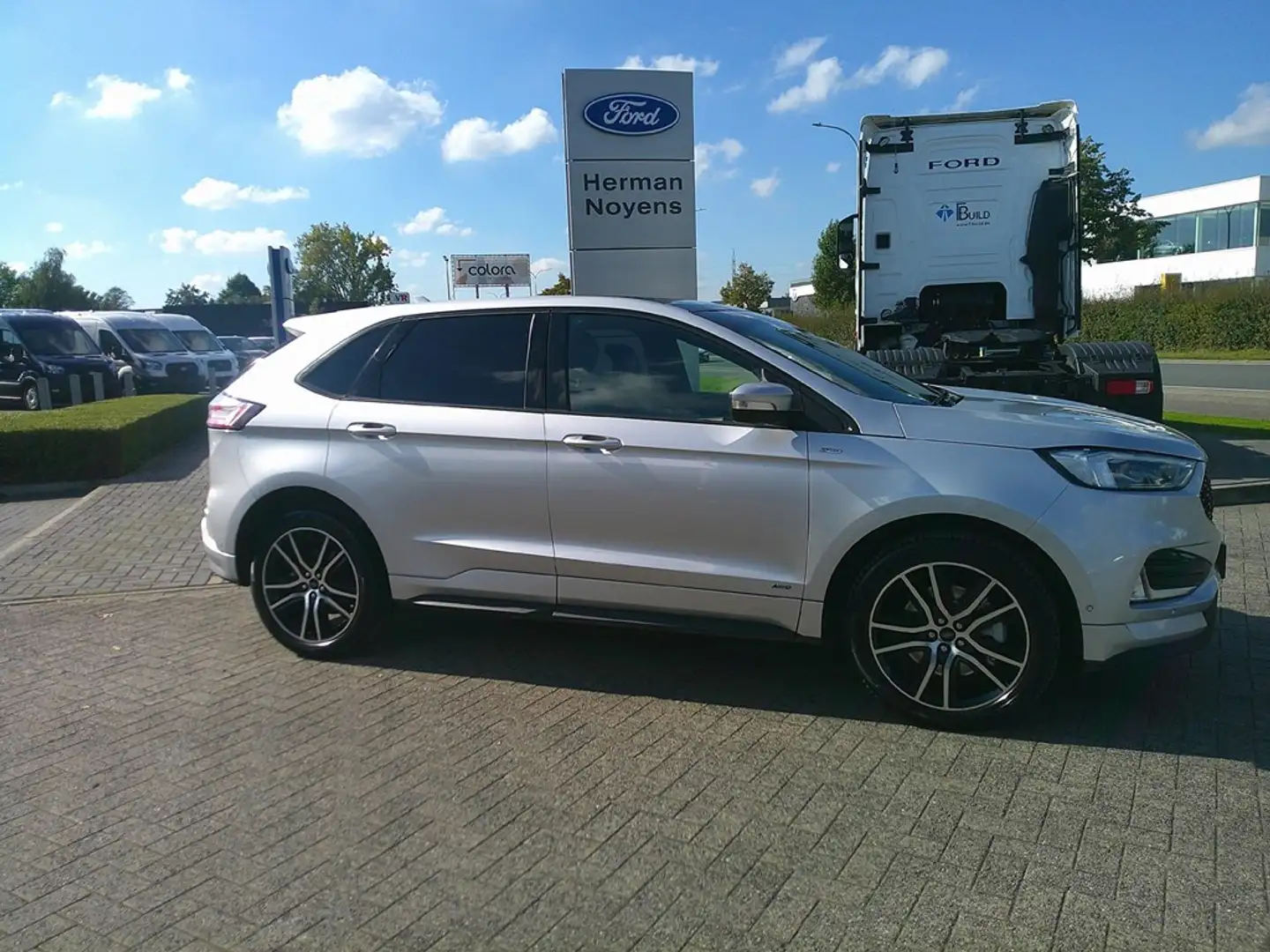 Ford Edge ST-line Silber - 2
