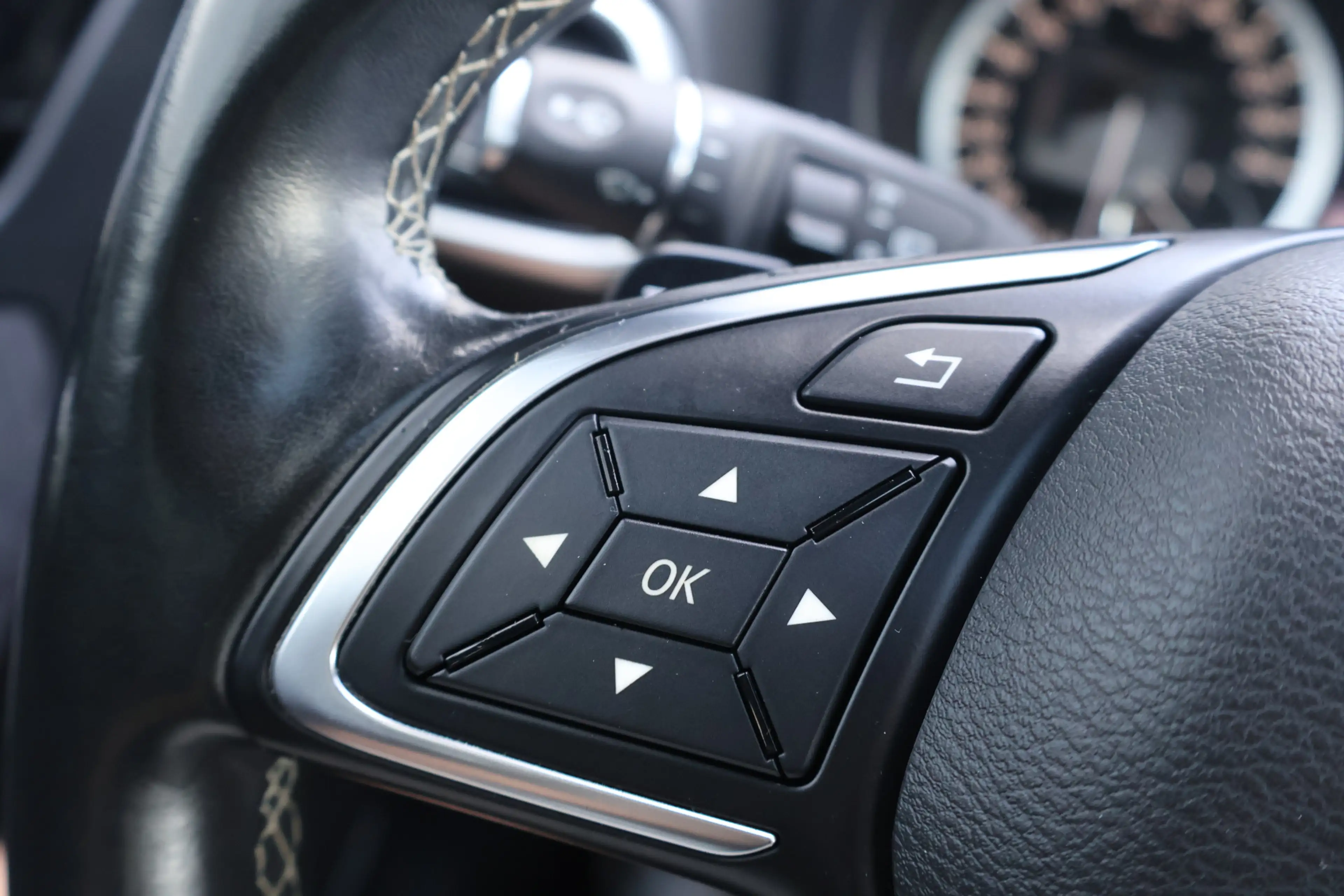 Infiniti Q30 1.6 T Sport | Origineel NL | Panoramadak | Bose | — photo 22