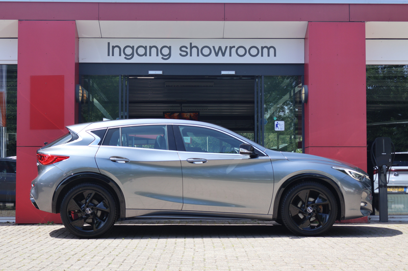 Infiniti Q30 1.6 T Sport | Origineel NL | Panoramadak | Bose | — photo 3