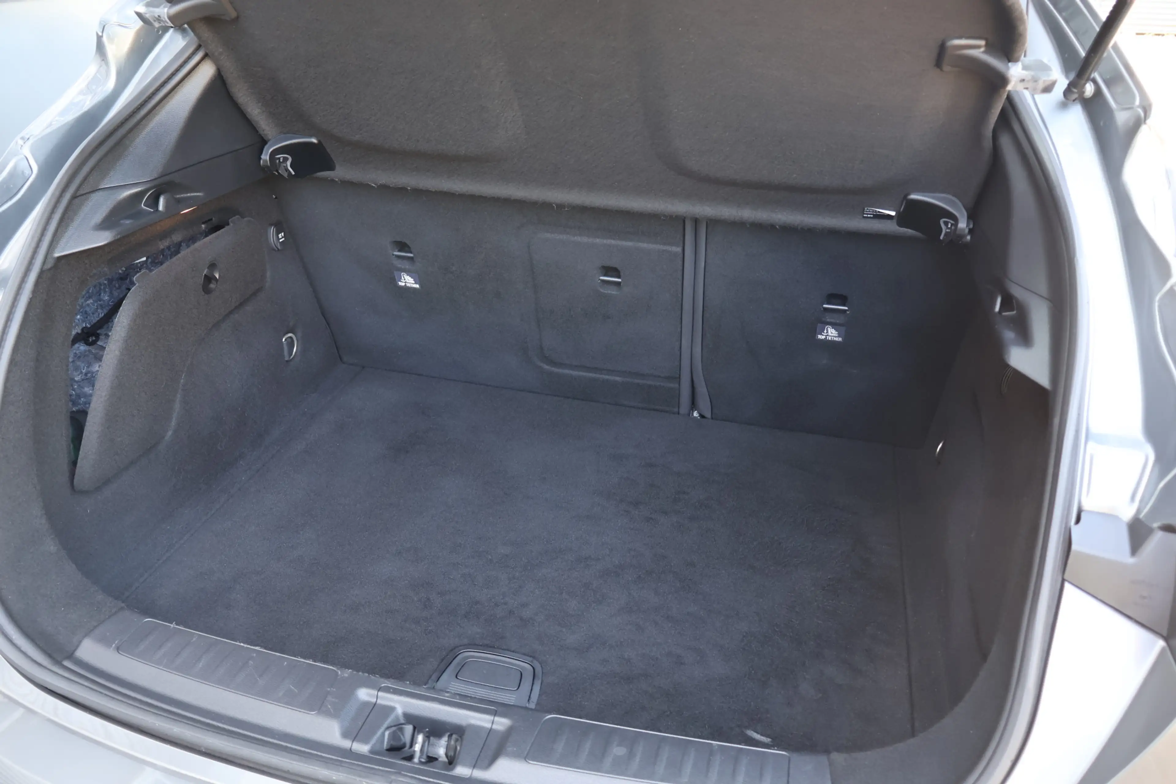 Infiniti Q30 1.6 T Sport | Origineel NL | Panoramadak | Bose | — photo 21