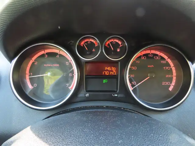 Peugeot 308 view 9