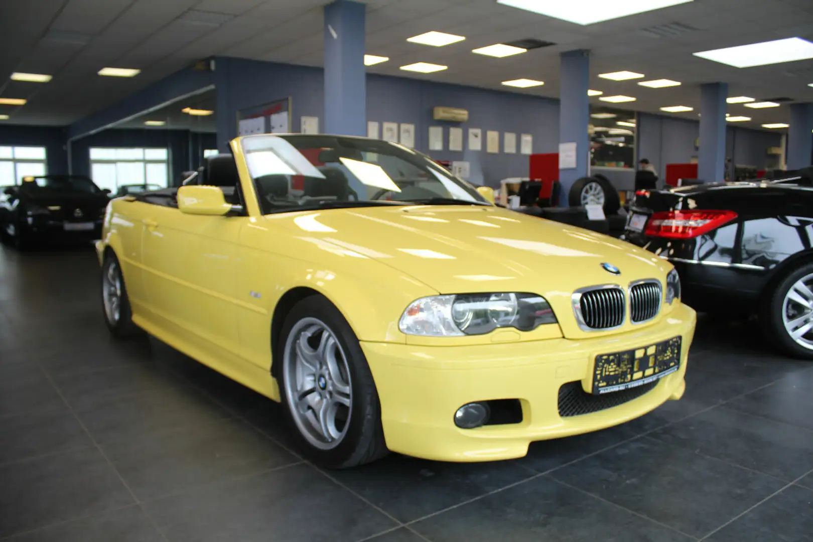 BMW 320 320CI M Sport - Cabrio - SHZ - Yellow - 1