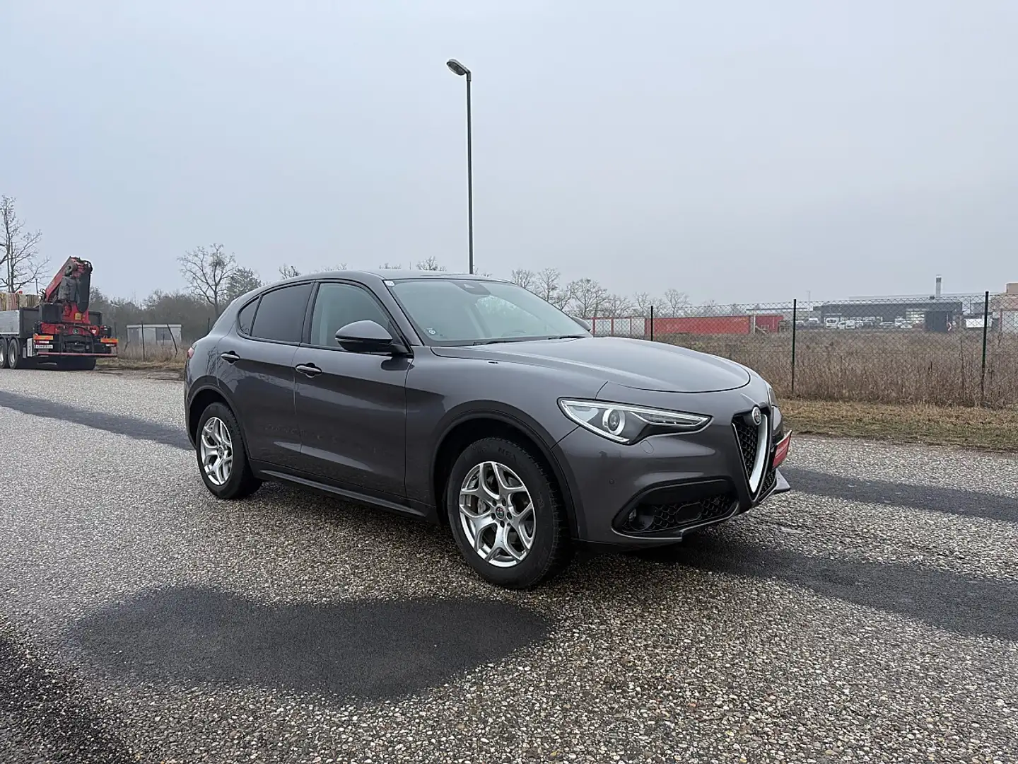 Alfa Romeo Stelvio Super 2,2 ATX AWD Grau - 2