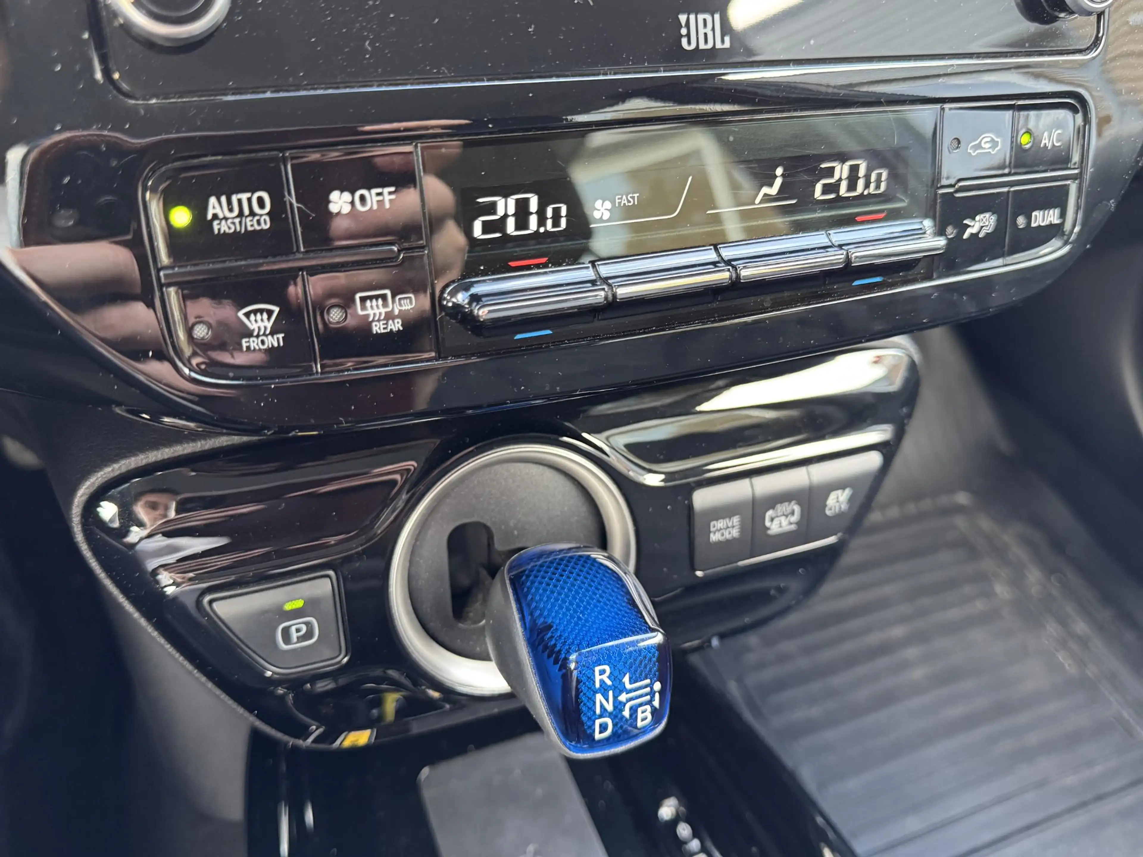 Toyota Prius 1.8 Plug-in EXECUTIVE 5-ZITS! JBL-AUDIO STOELVERW — photo 25