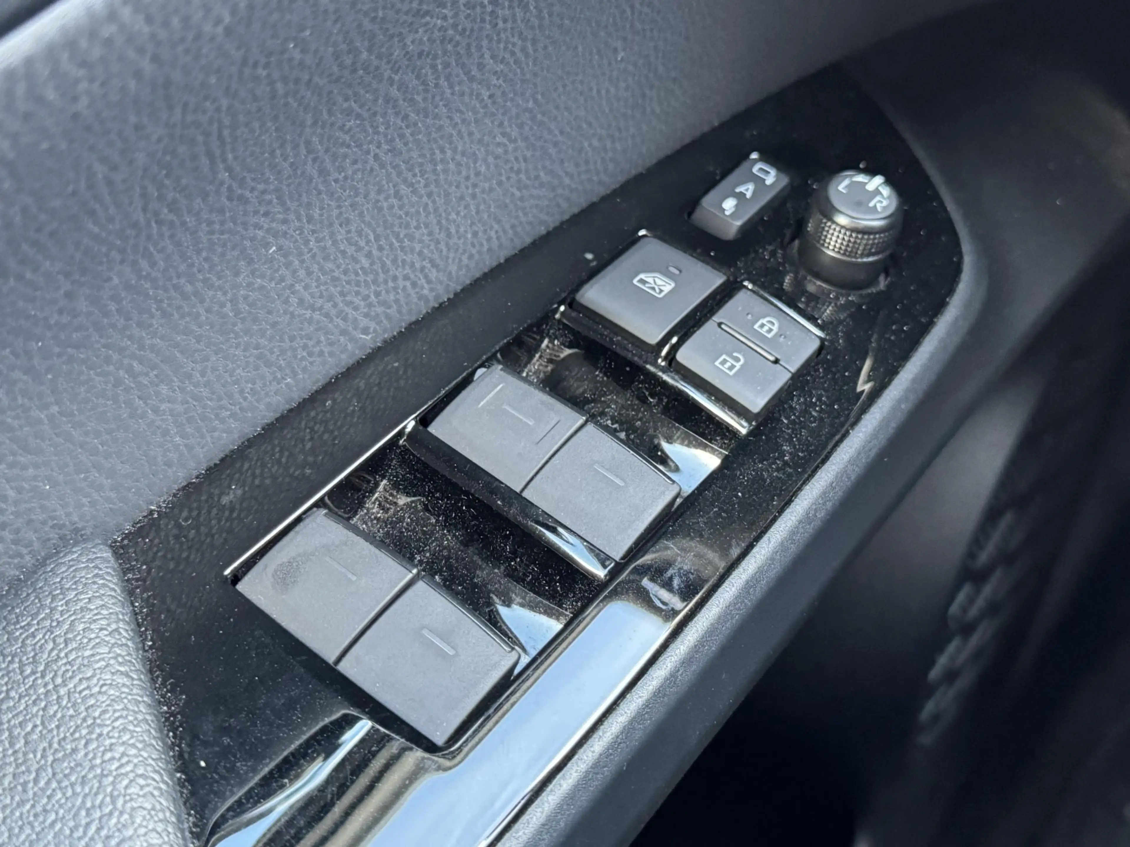 Toyota Prius 1.8 Plug-in EXECUTIVE 5-ZITS! JBL-AUDIO STOELVERW — photo 18