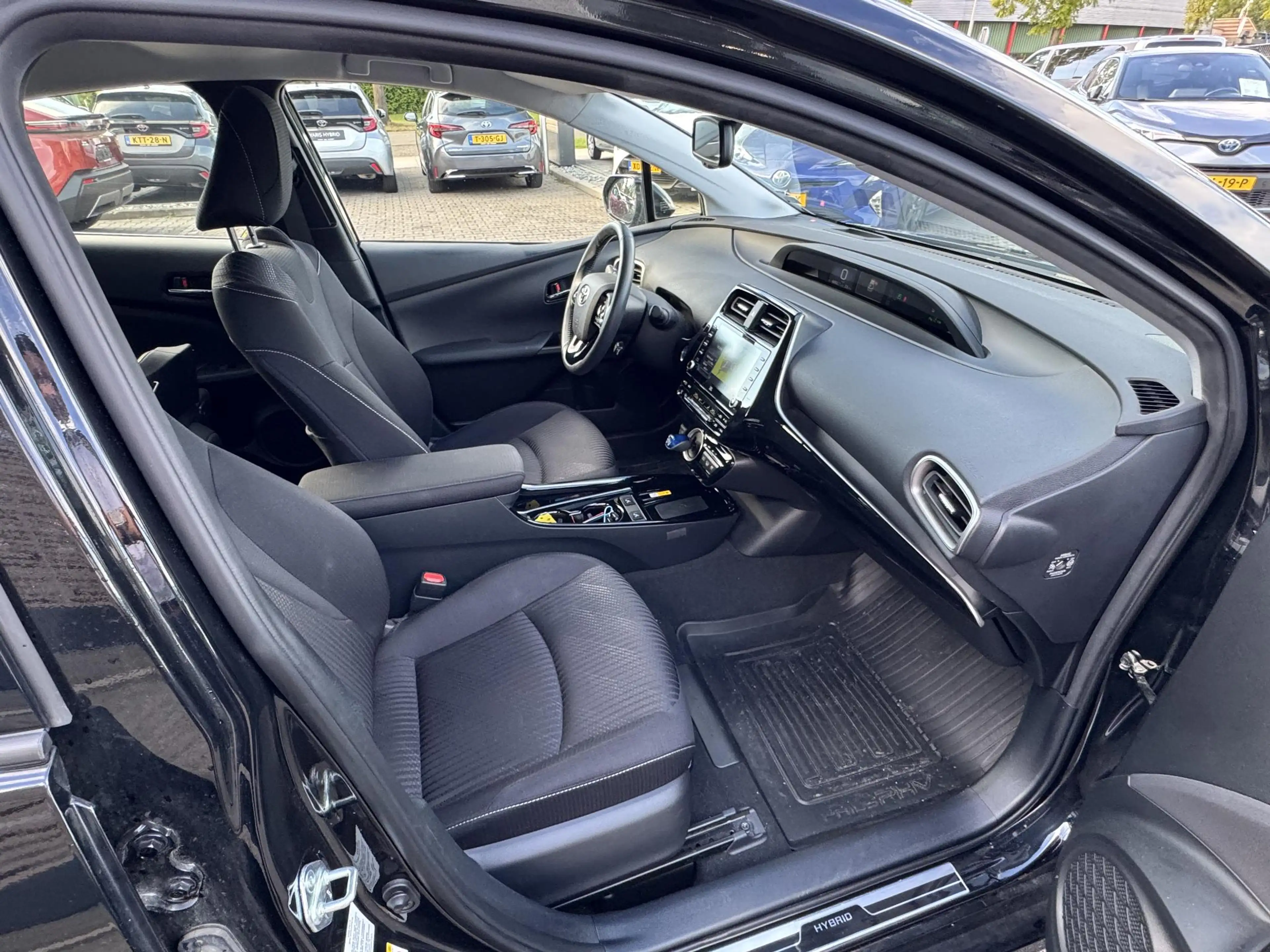 Toyota Prius 1.8 Plug-in EXECUTIVE 5-ZITS! JBL-AUDIO STOELVERW — photo 14
