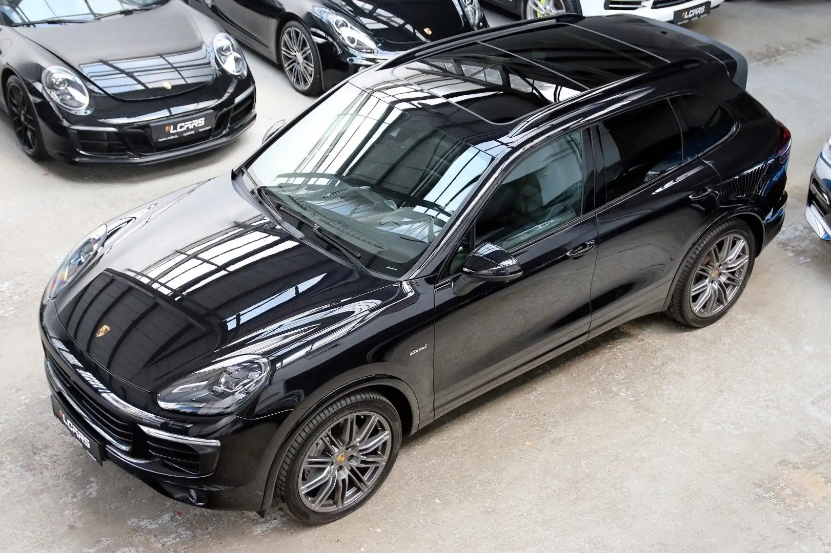 Porsche Cayenne SD PlatinumEd Burmester Approved 04/2027 Schwarz - 1