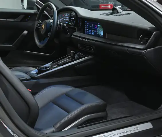 Porsche 992 911 Carrera S Coupe PDK Modell 992 Ansicht 4