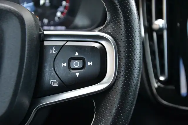 Volvo XC40 view 21