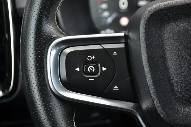 Volvo XC40 view 20