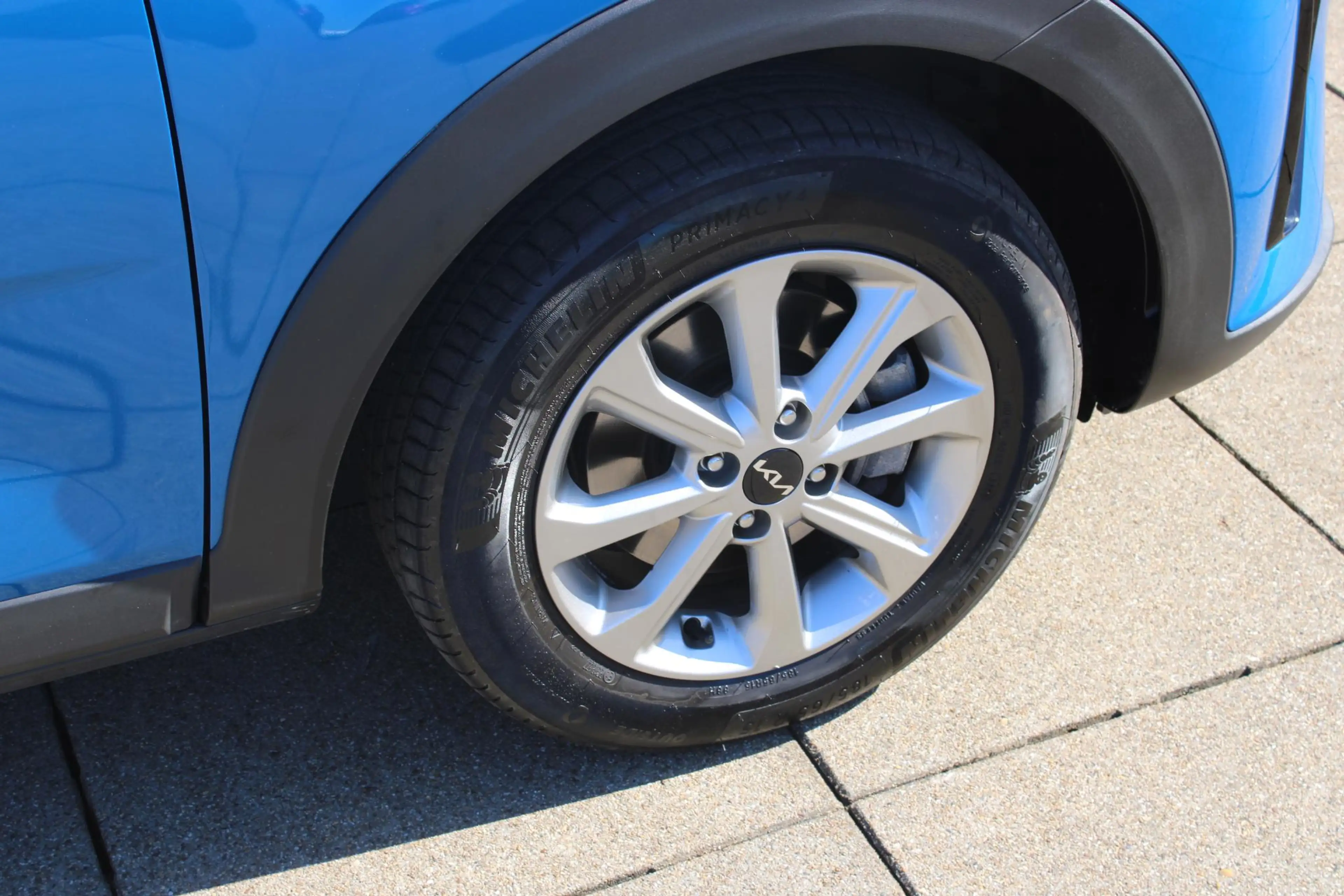 Kia Stonic 1.0 T-GDi MHEV DynamicLine — photo 10