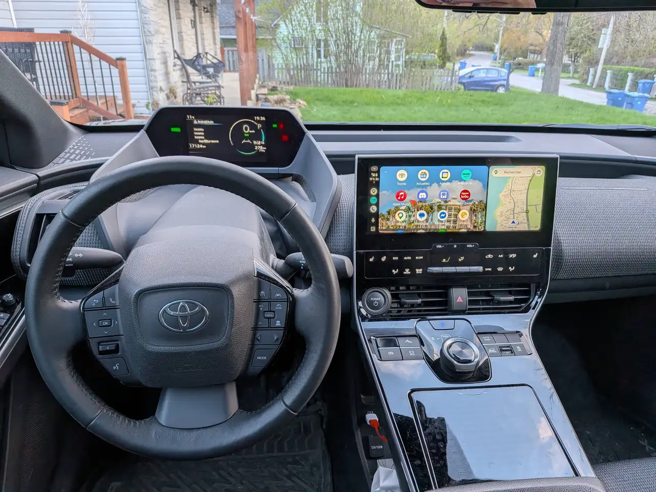 Toyota bZ4X снимка Toyota bZ4X