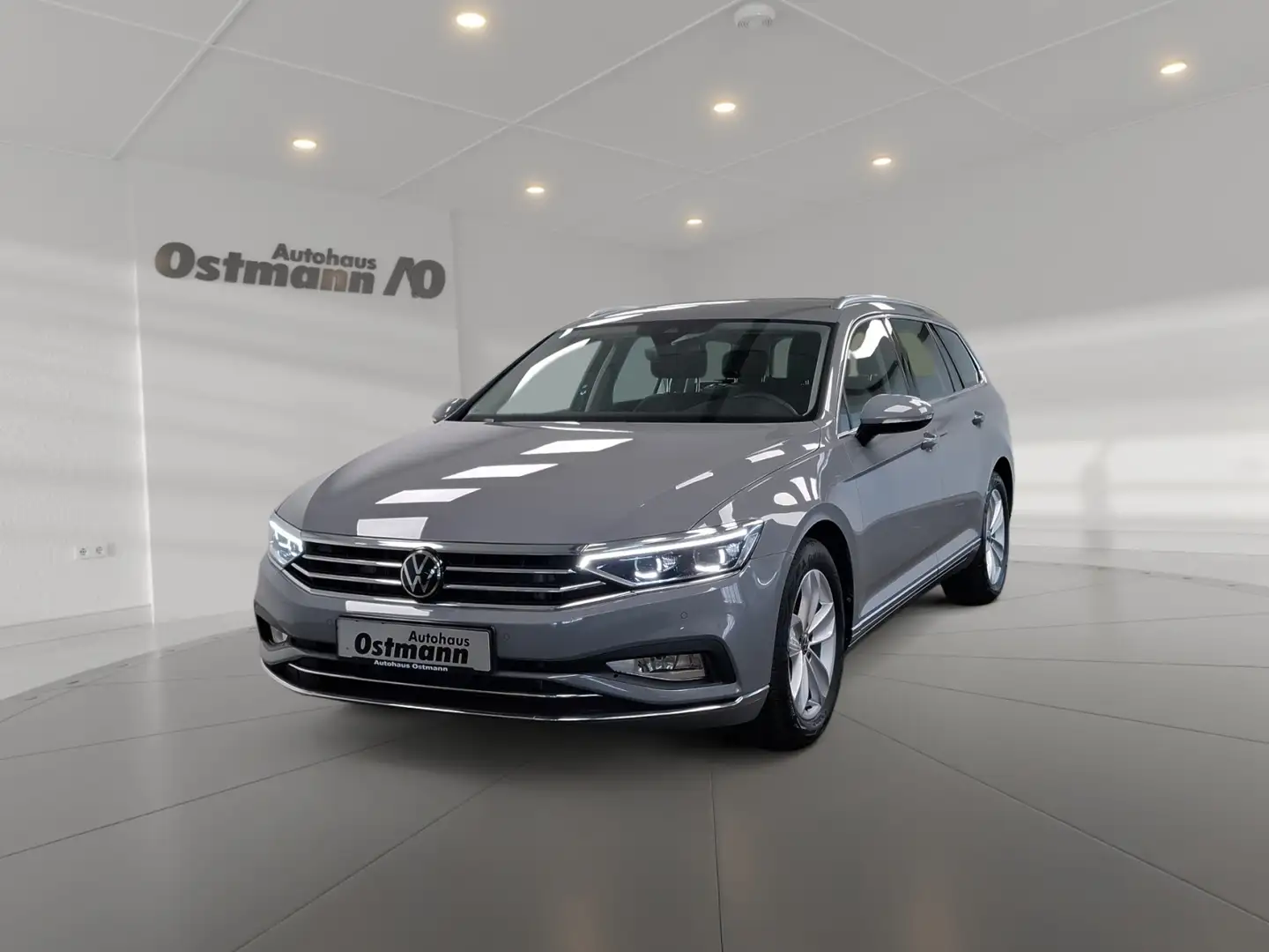 Volkswagen Passat Variant 2.0 TDI AHK Matrix RFK Navi Grau - 1